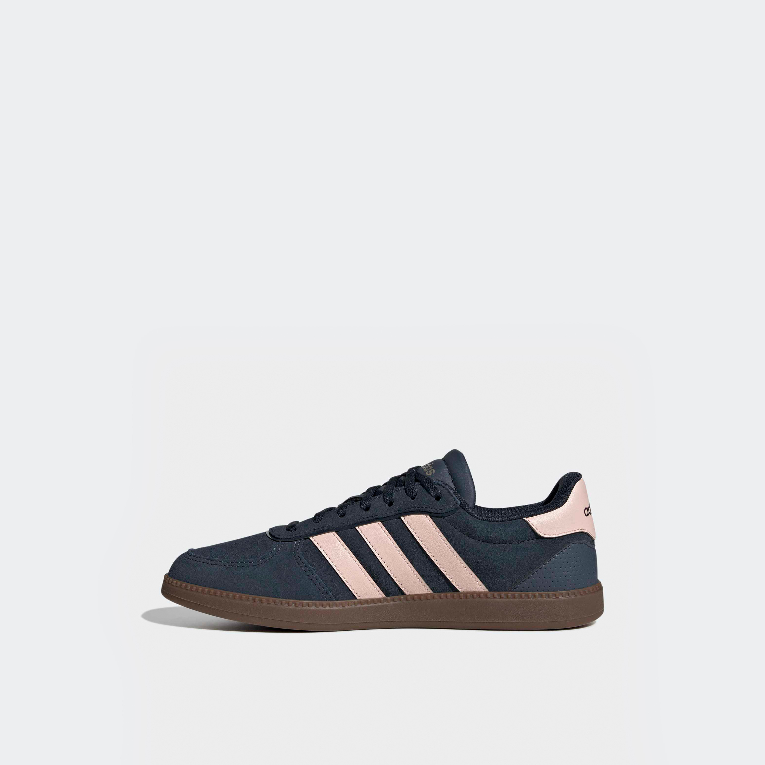 حذاء سنيكرز بطول الكاحل ورباط إغلاق بريكنت سليك للنساء من أديداس-sports-women-shoes-image-3