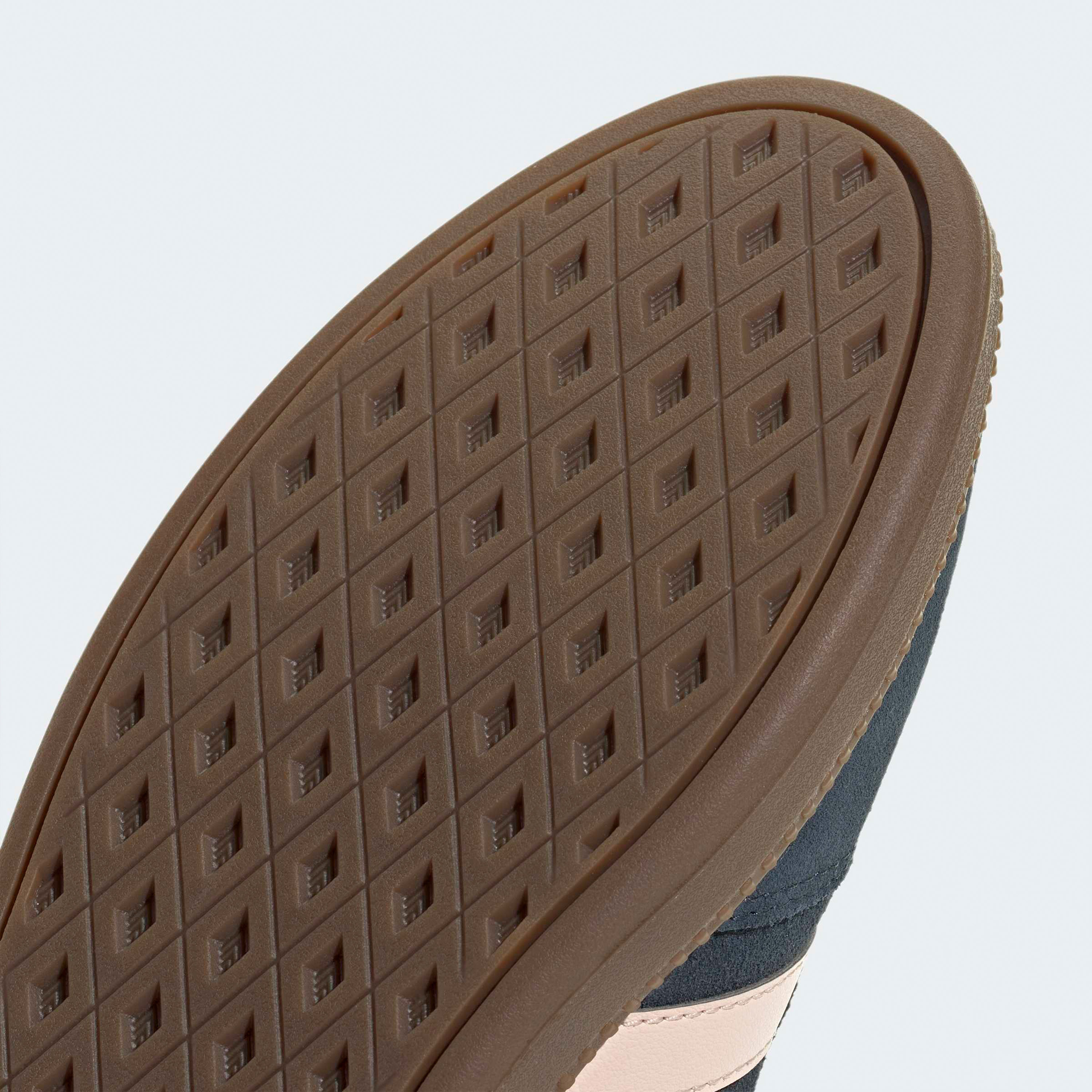 حذاء سنيكرز بطول الكاحل ورباط إغلاق بريكنت سليك للنساء من أديداس-sports-women-shoes-image-8