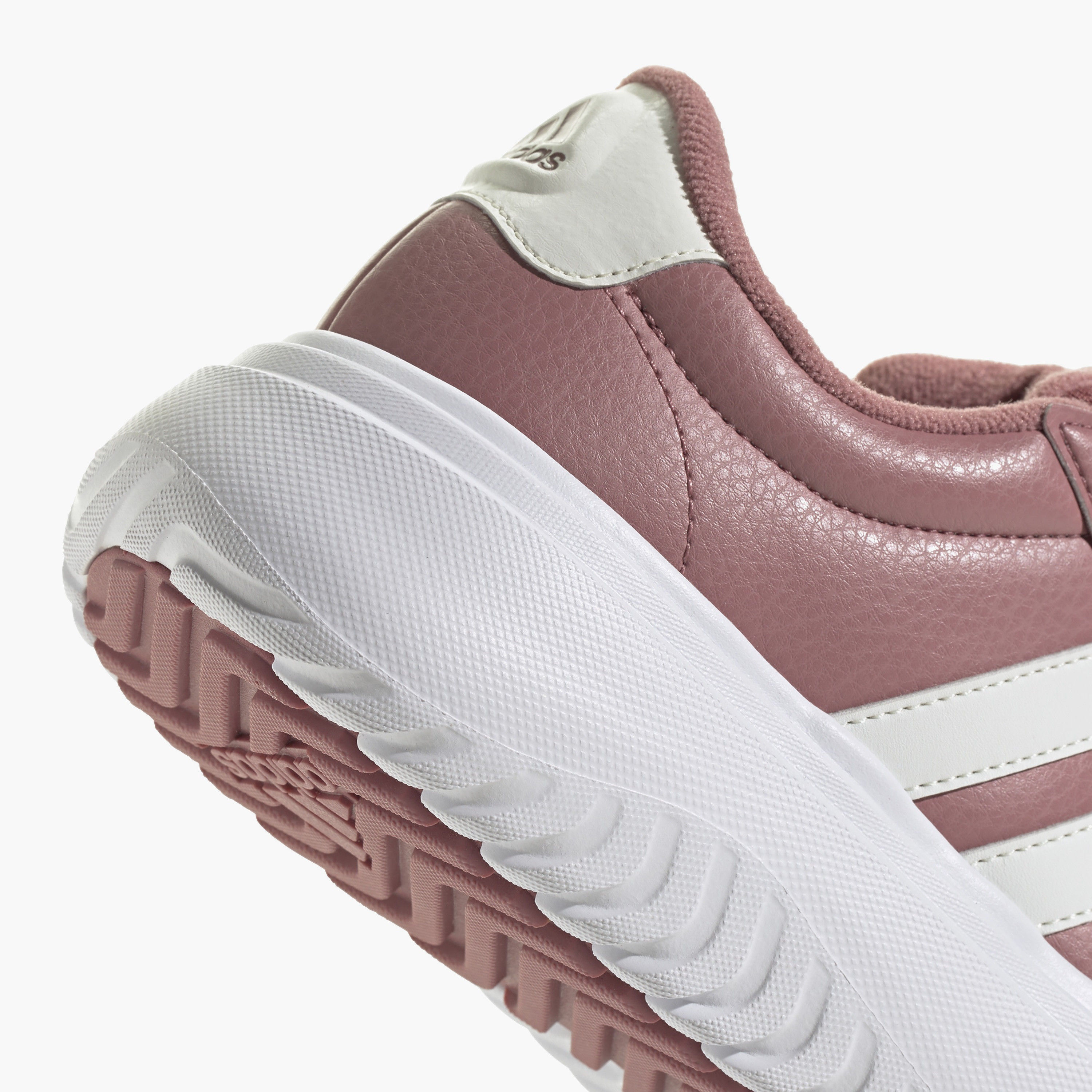 سنيكرز نسائي ذو جراند كورت بلاتفورم من أديداس | OE-sports-women-shoes-image-8