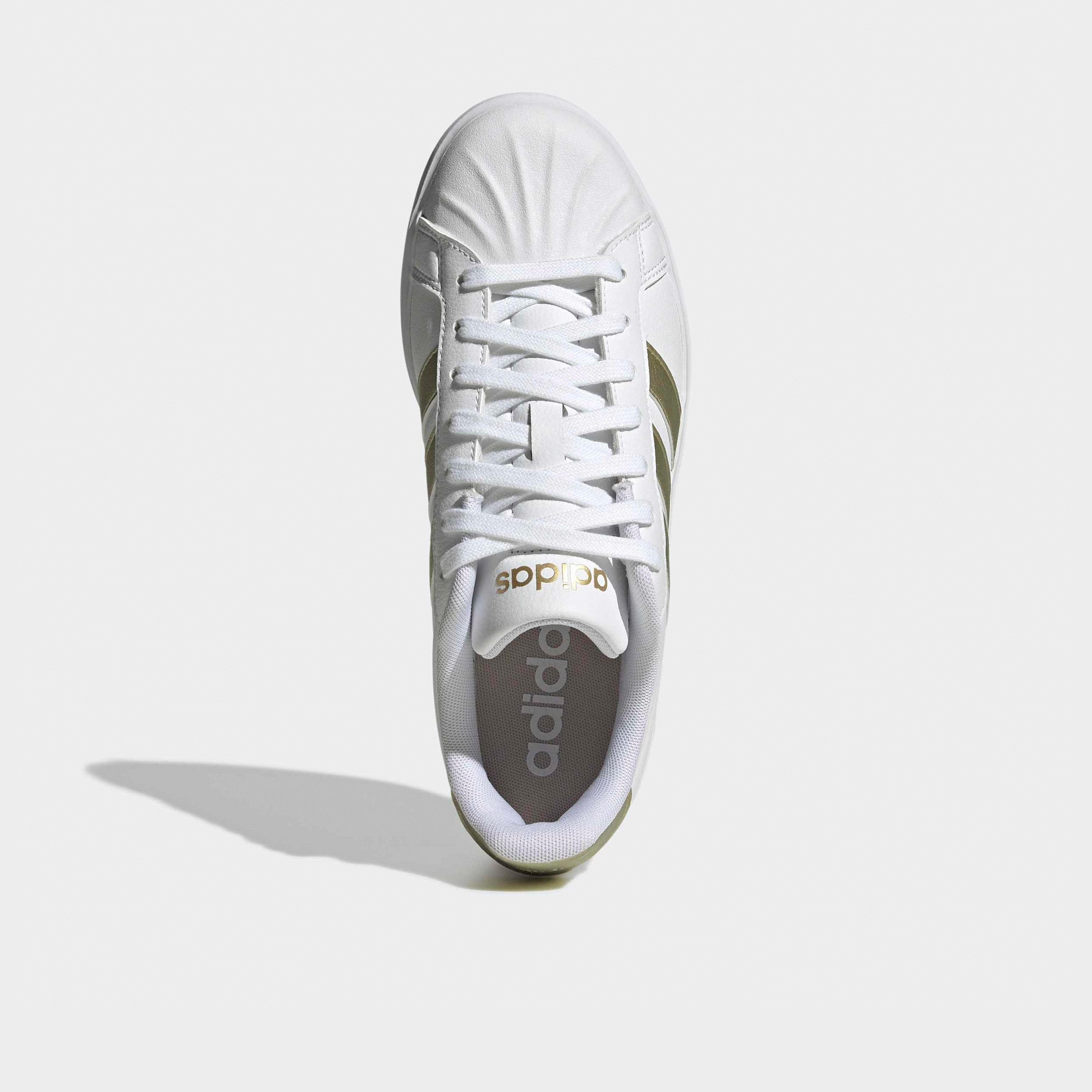 حذاء سنيكرز كاحل برباط ستريت توك للنساء من أديداس-sports-women-shoes-image-3