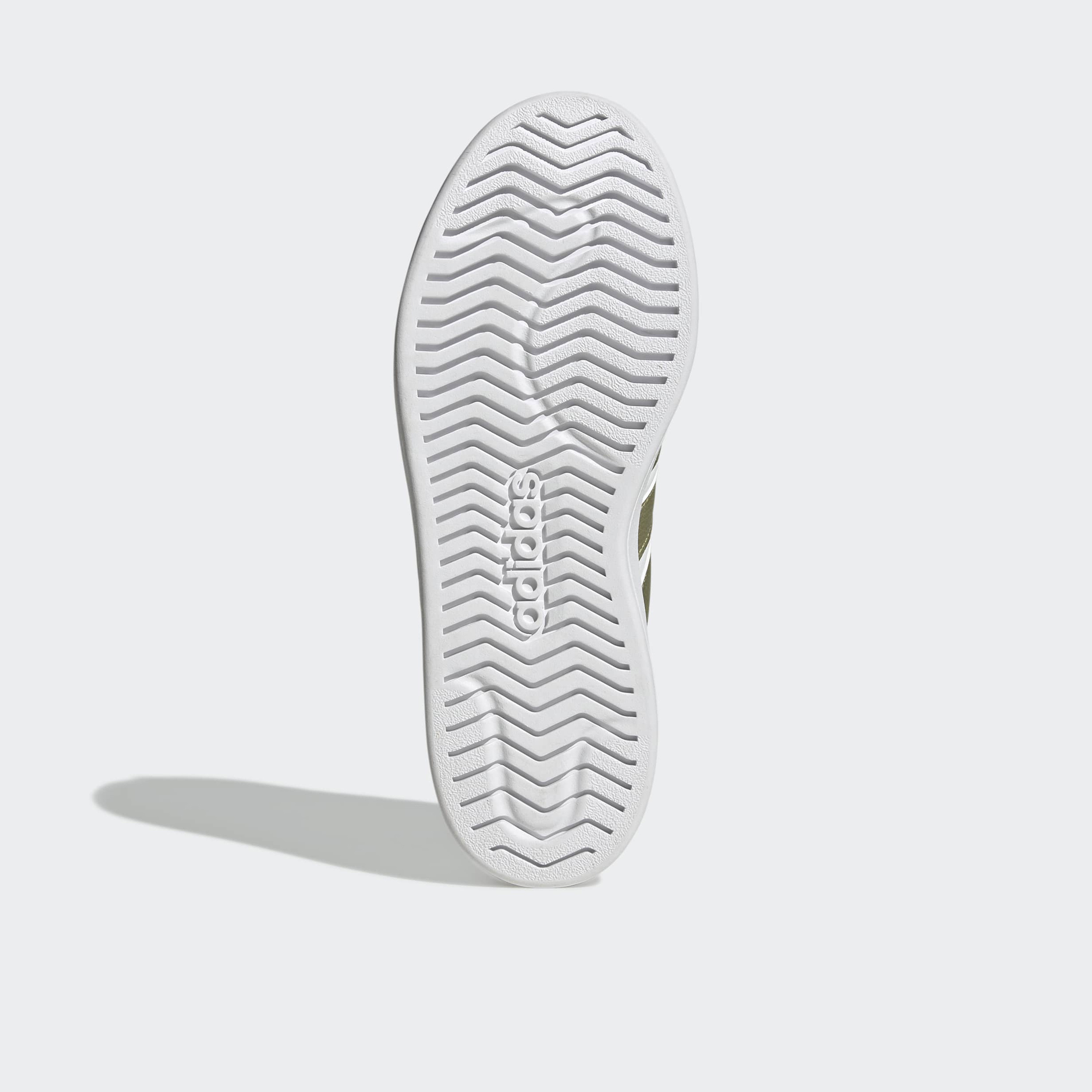 حذاء سنيكرز كاحل برباط ستريت توك للنساء من أديداس-sports-women-shoes-image-4