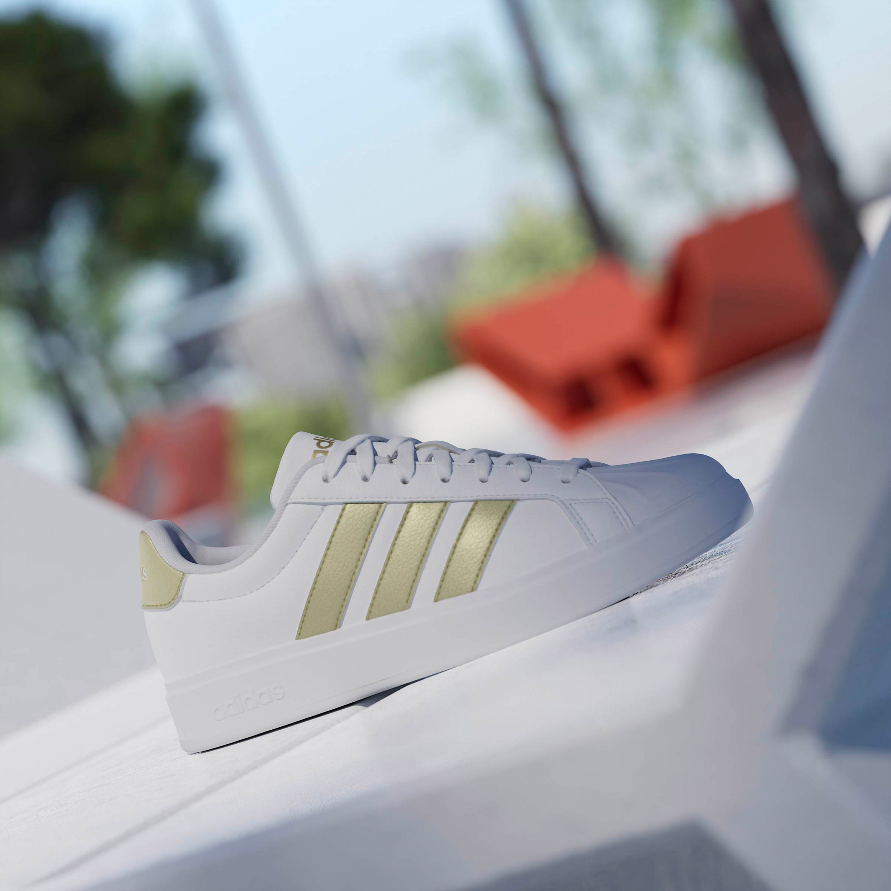 حذاء سنيكرز كاحل برباط ستريت توك للنساء من أديداس-sports-women-shoes-image-8
