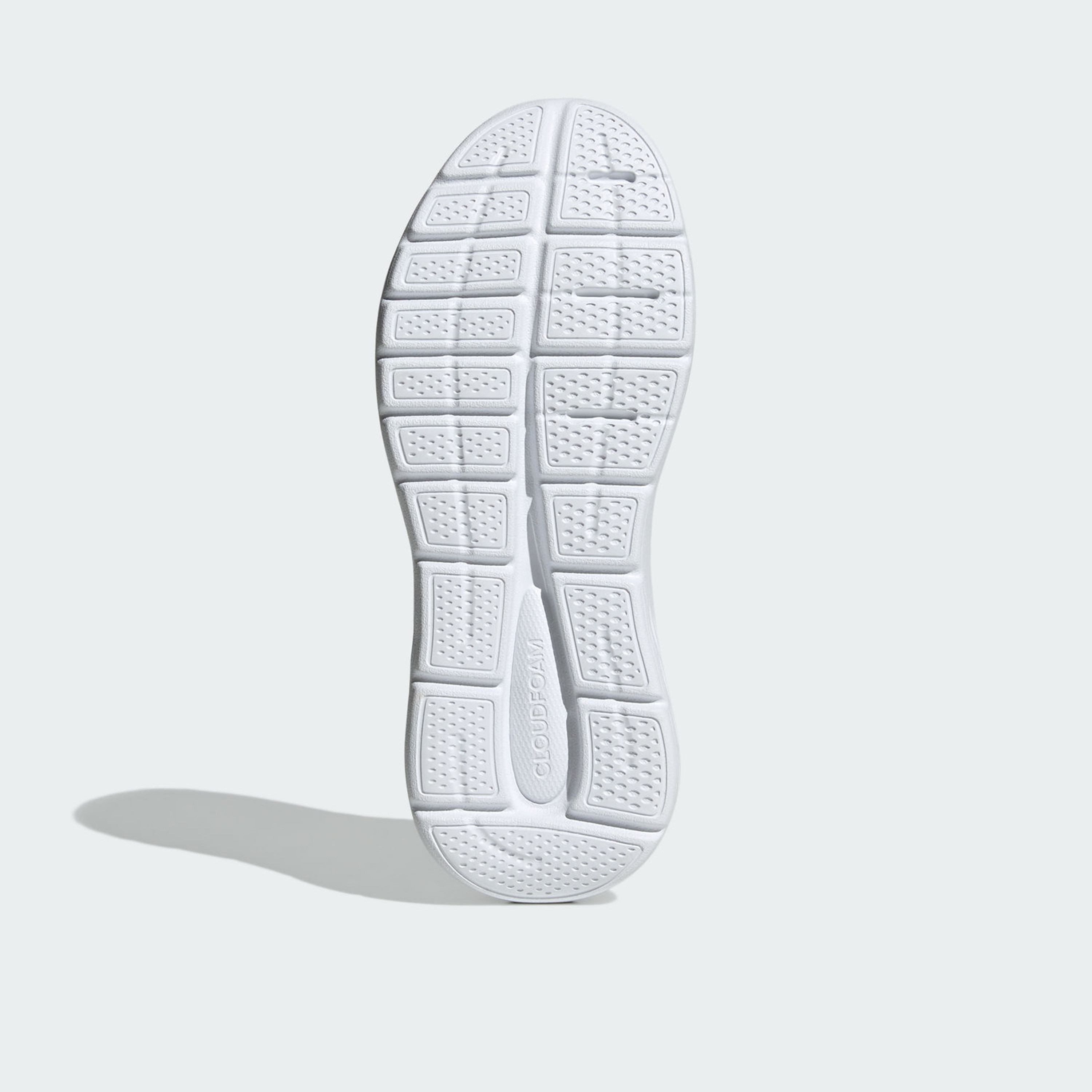 أديداس - حذاء رياضي سهل الارتداء كلاود فوم كومفي EL منخفض الكاحل للنساء | OE-women-shoes-sneakers-image-5