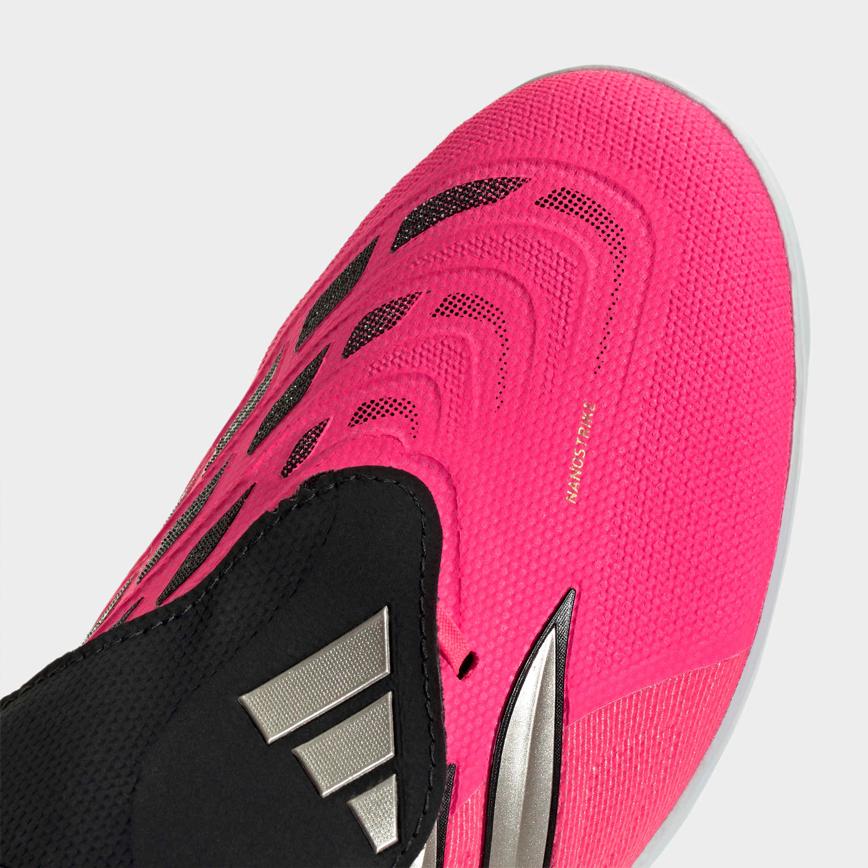 حذاء كرة قدم بريداتور ليج إف تي تي إف برباط إغلاق للرجال من أديداس-sports-men-shoes-image-5
