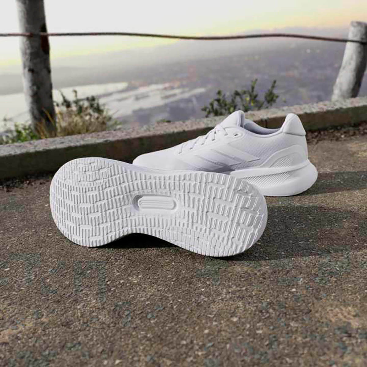حذاء جري برباط إغلاق "رونفالكون 5" للرجال من أديداس - IH7757-sports-men-shoes-image-6