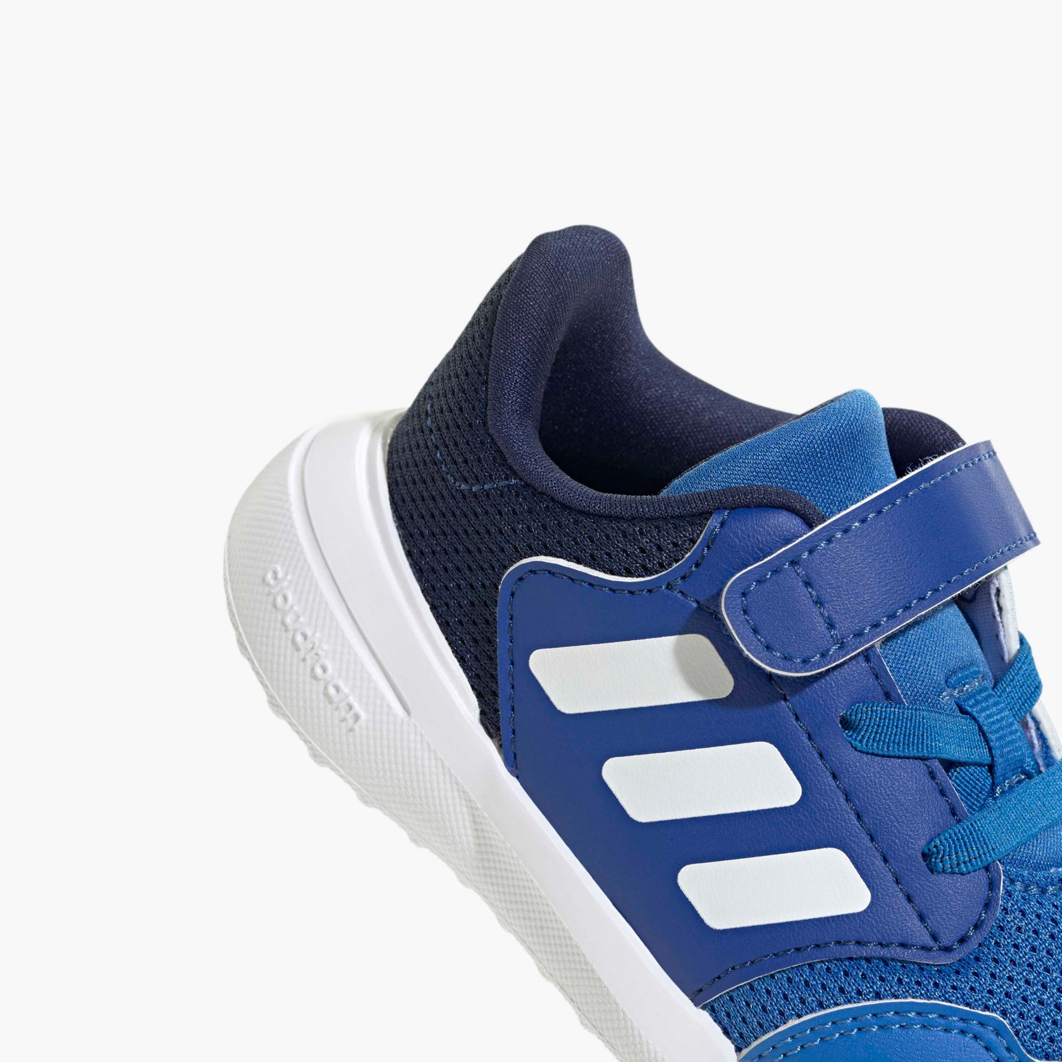 حذاء رياضي مخطط بشريط إغلاق لاصق للأطفال من أديداس-sports-boys-shoes-image-6