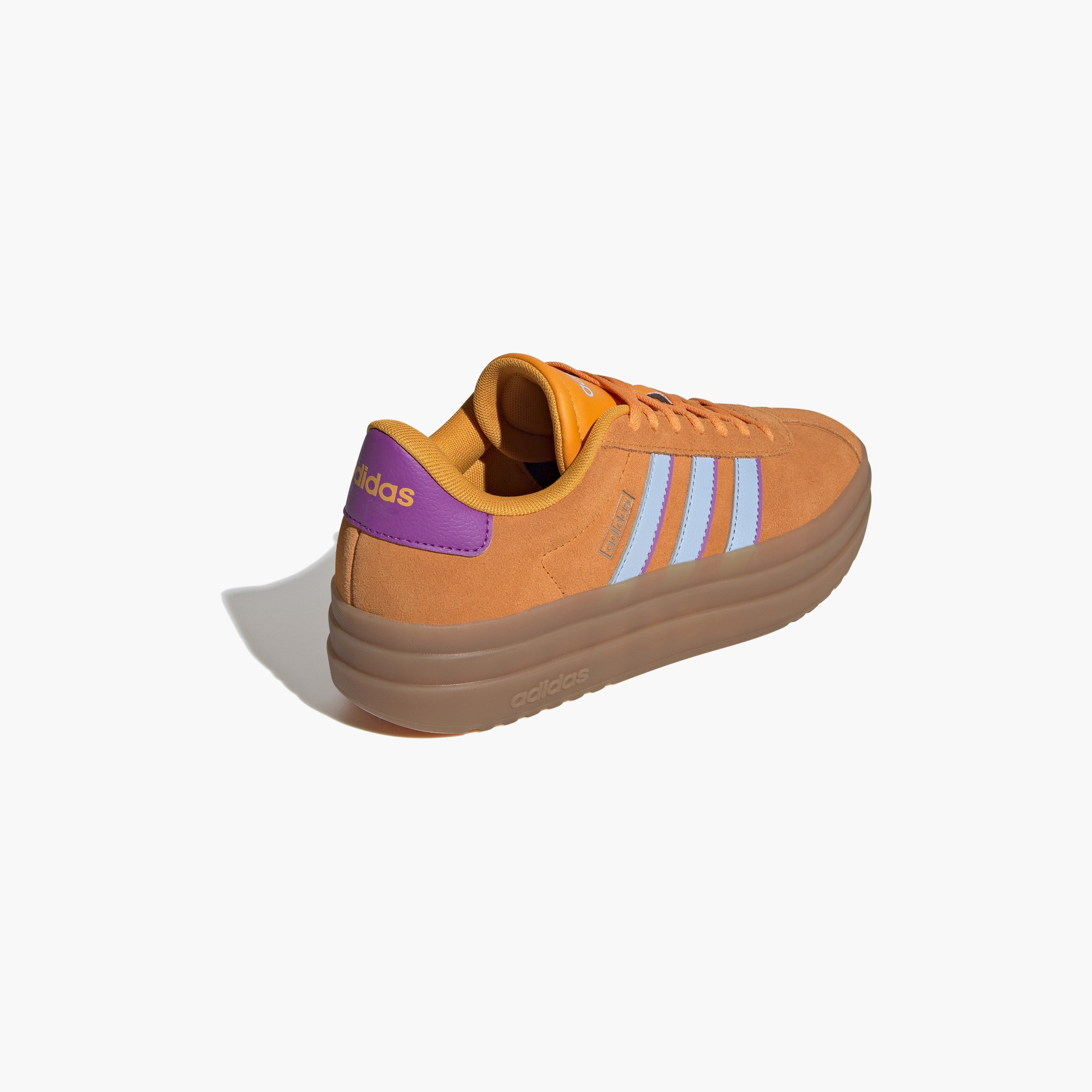 سنيكرز ذو في إل كورت بولد بلاتفورم للنساء من أديداس | OE-sports-women-shoes-image-24