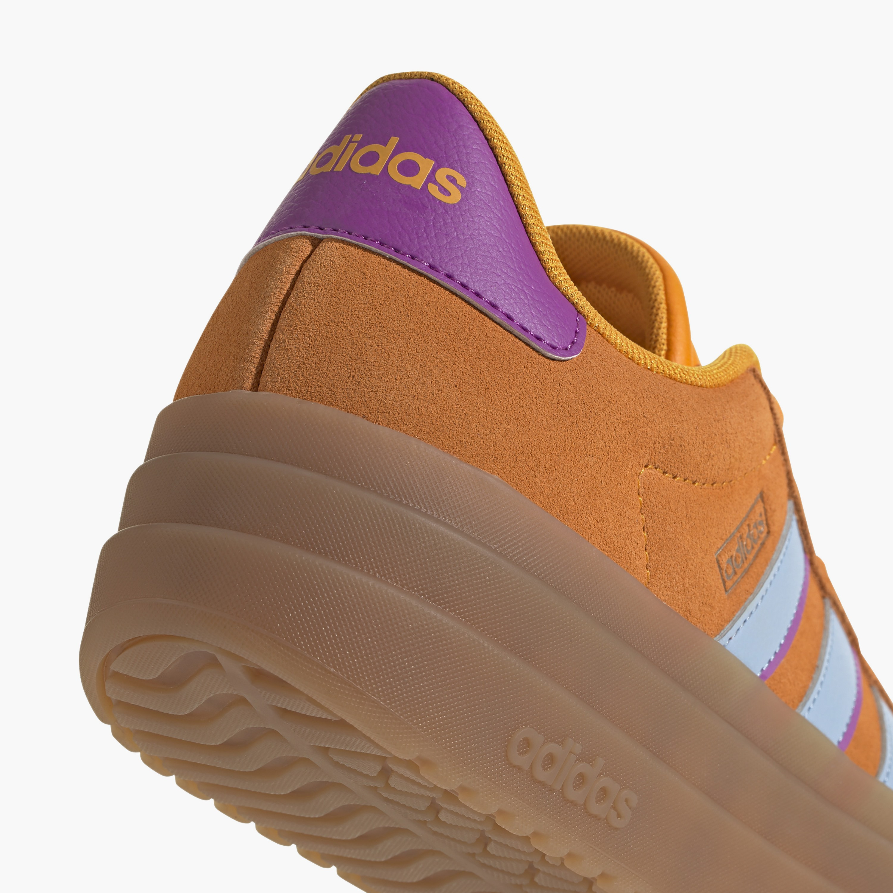 سنيكرز ذو في إل كورت بولد بلاتفورم للنساء من أديداس | OE-sports-women-shoes-image-25