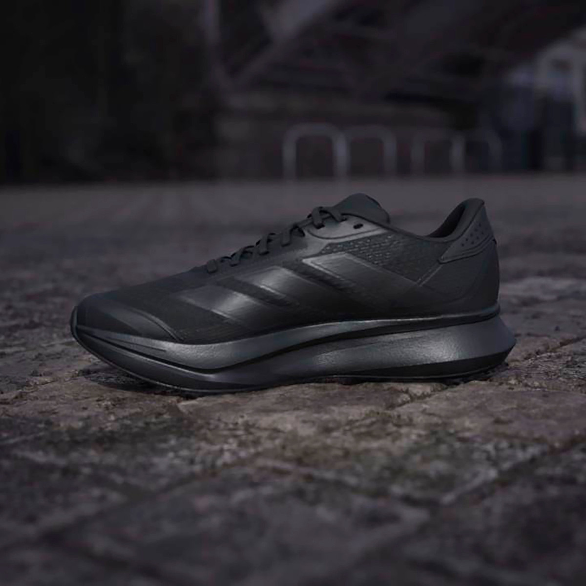 حذاء رياضي برباط إغلاق "دورامو إس إل 2 إم" للرجال من أديداس - IH8217-sports-men-shoes-image-6