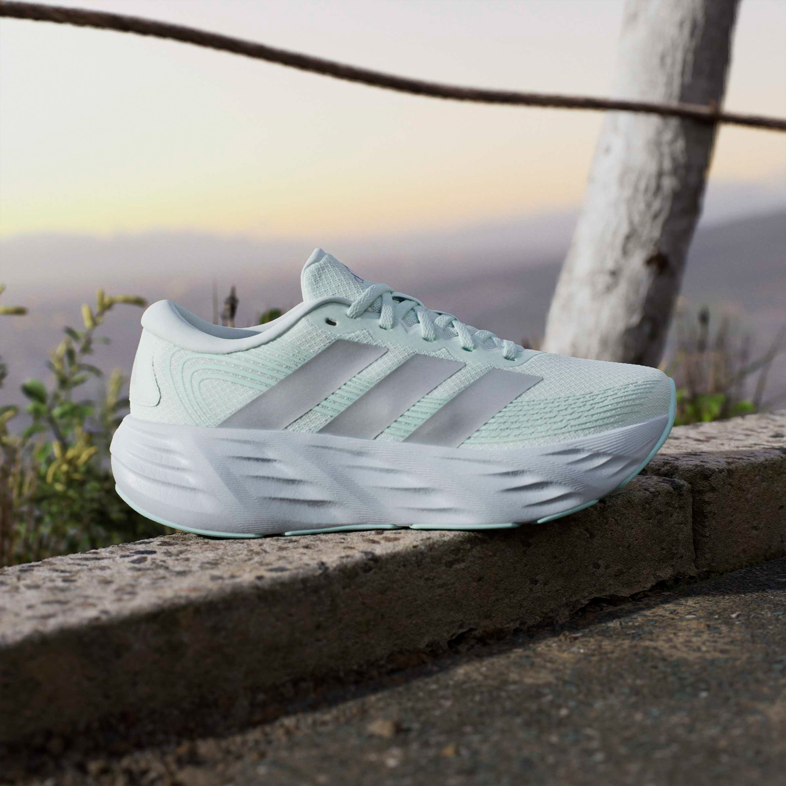 حذاء رياضي بارز الملمس برباط إغلاق جالاكسي 8 للنساء من أديداس-sports-women-shoes-image-8