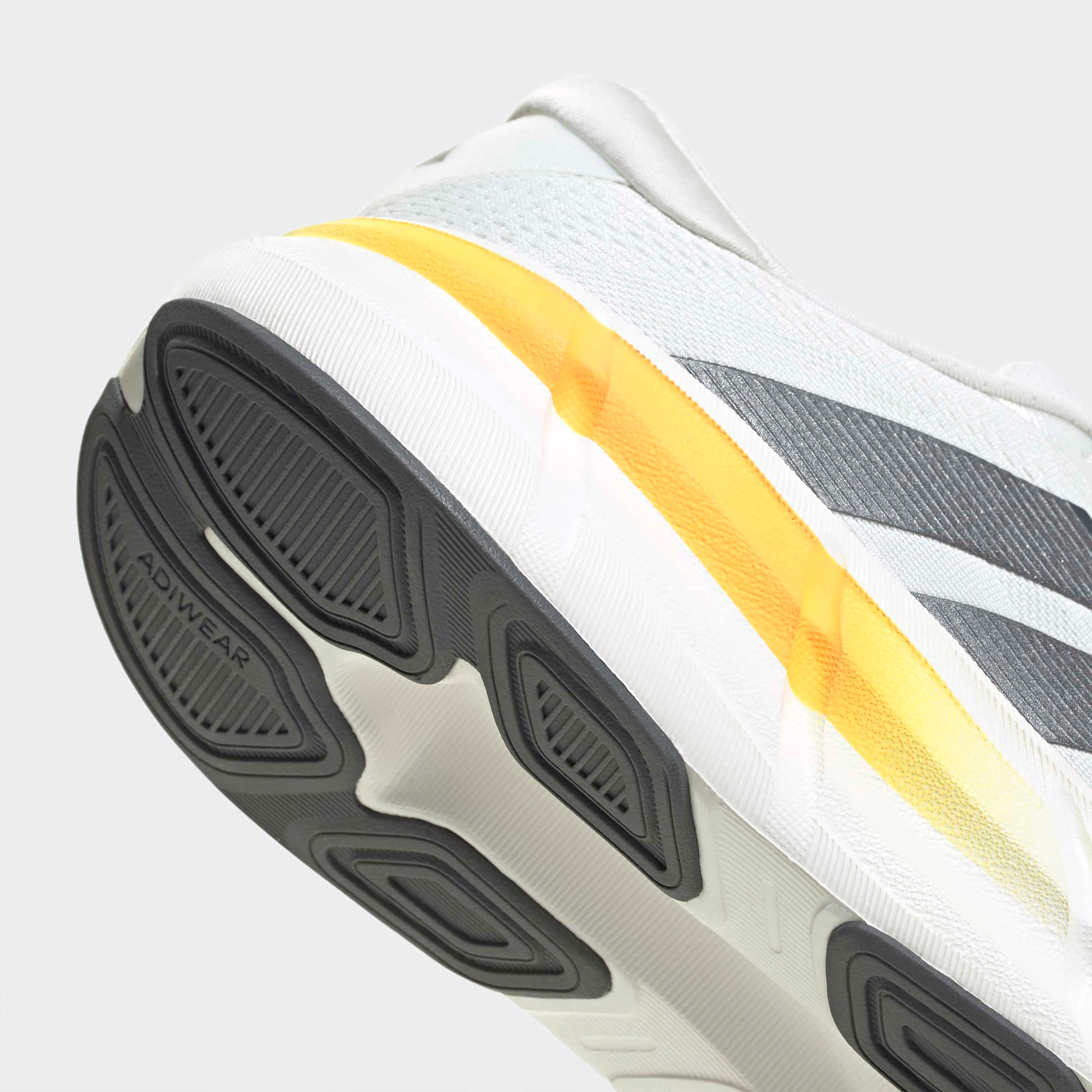 حذاء جري برباط إغلاق كويستار 4 للرجال من أديداس-sports-men-shoes-image-6