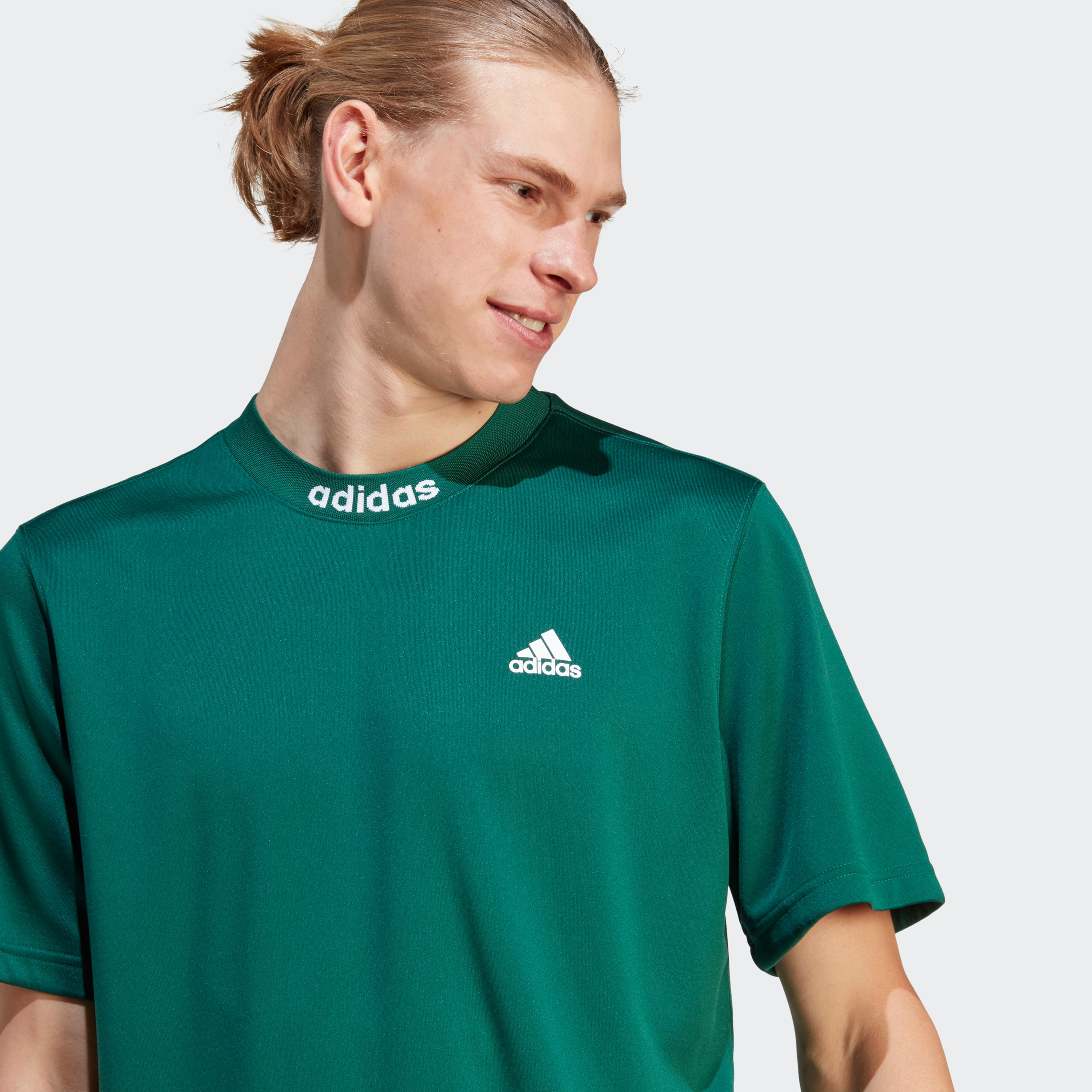 تي شيرت رياضي رجالي شبكي من الخلف من اديداس | او اي-men-clothing-sportswearandactivewear-tshirtsandpolos-image-7