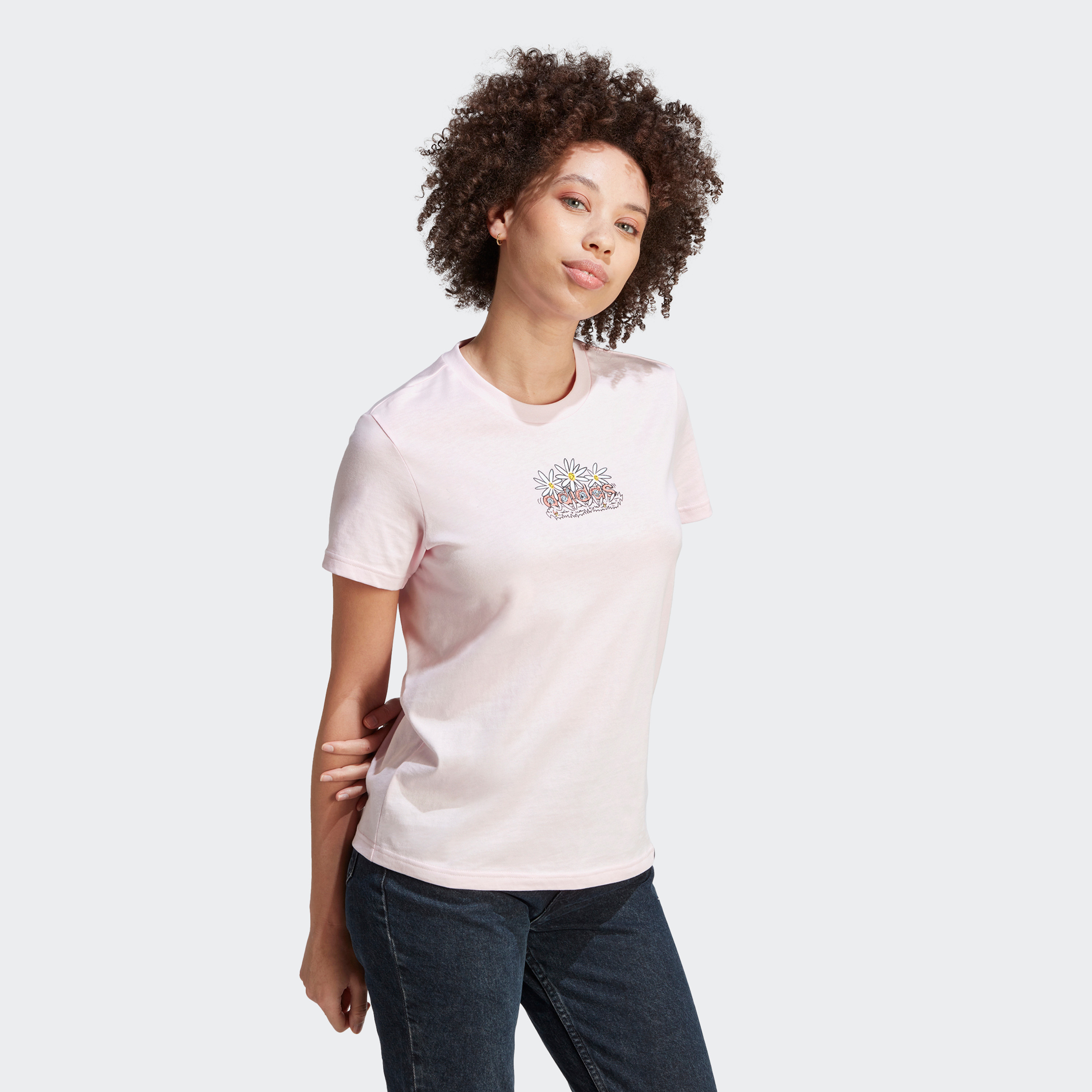 تيشيرت للنساء يتميز برسومات دودل من اديداس | او اي-women-clothing-tshirts-image-6