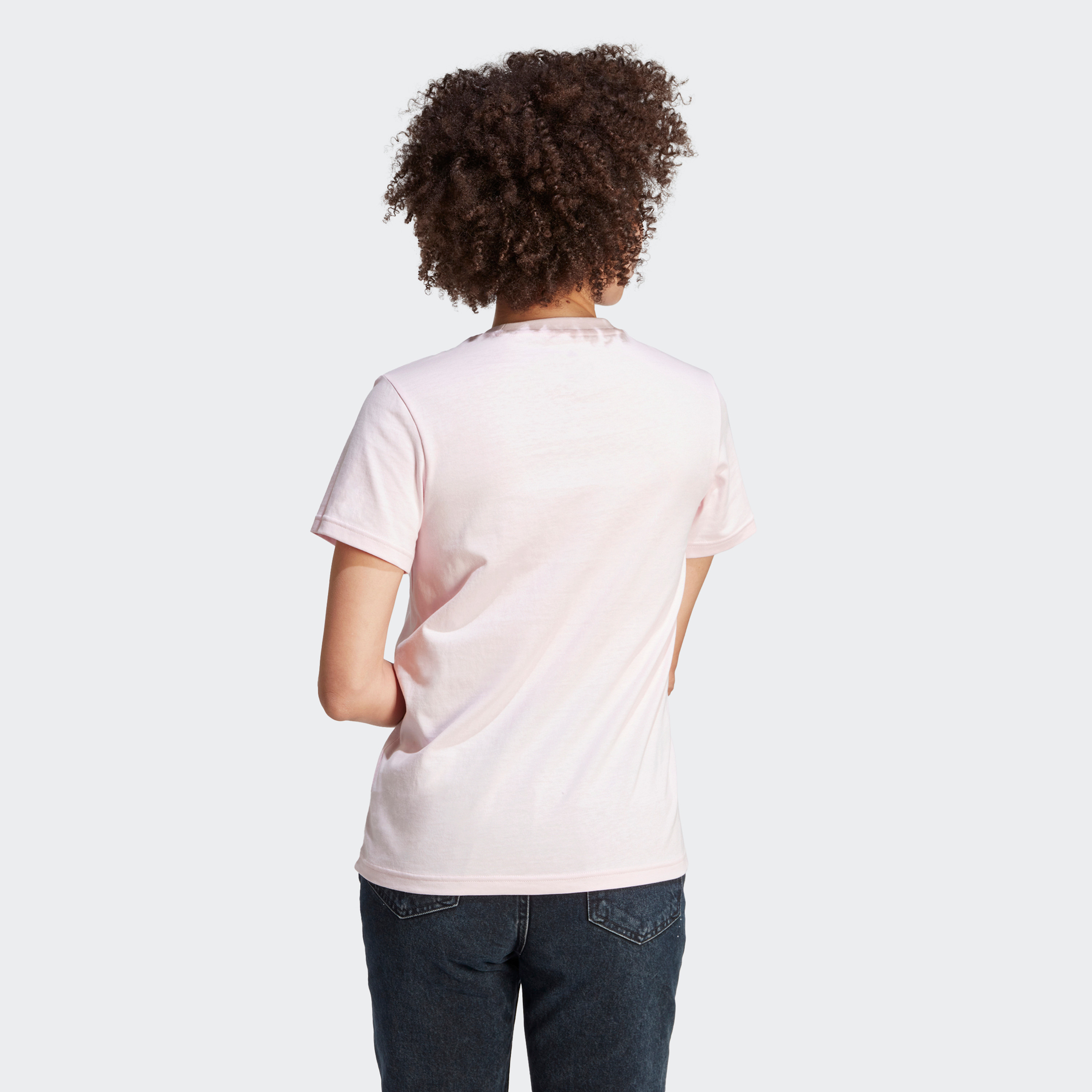تيشيرت للنساء يتميز برسومات دودل من اديداس | او اي-women-clothing-tshirts-image-8