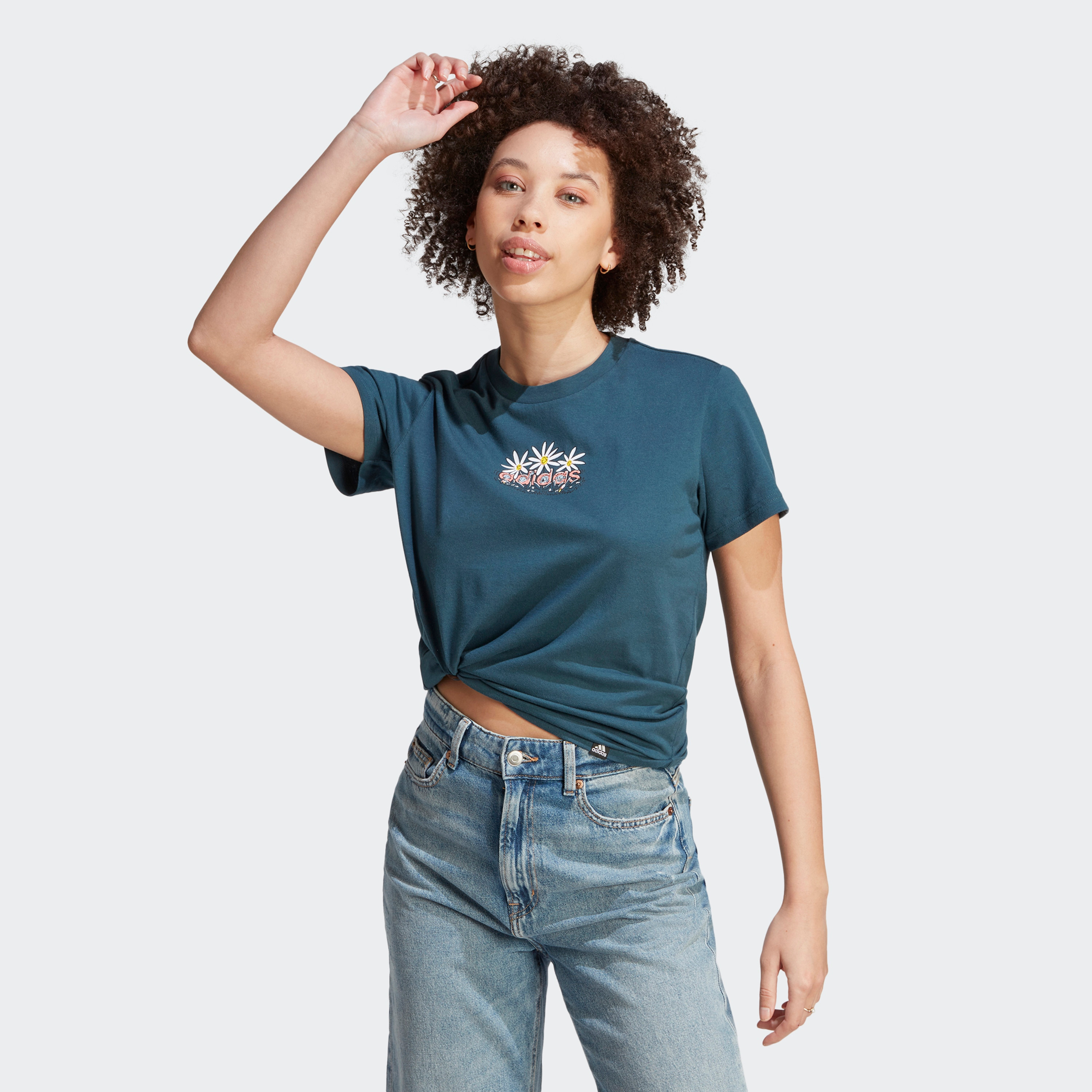 تيشيرت للنساء يتميز برسومات دودل من اديداس | او اي-women-clothing-tshirts-image-9