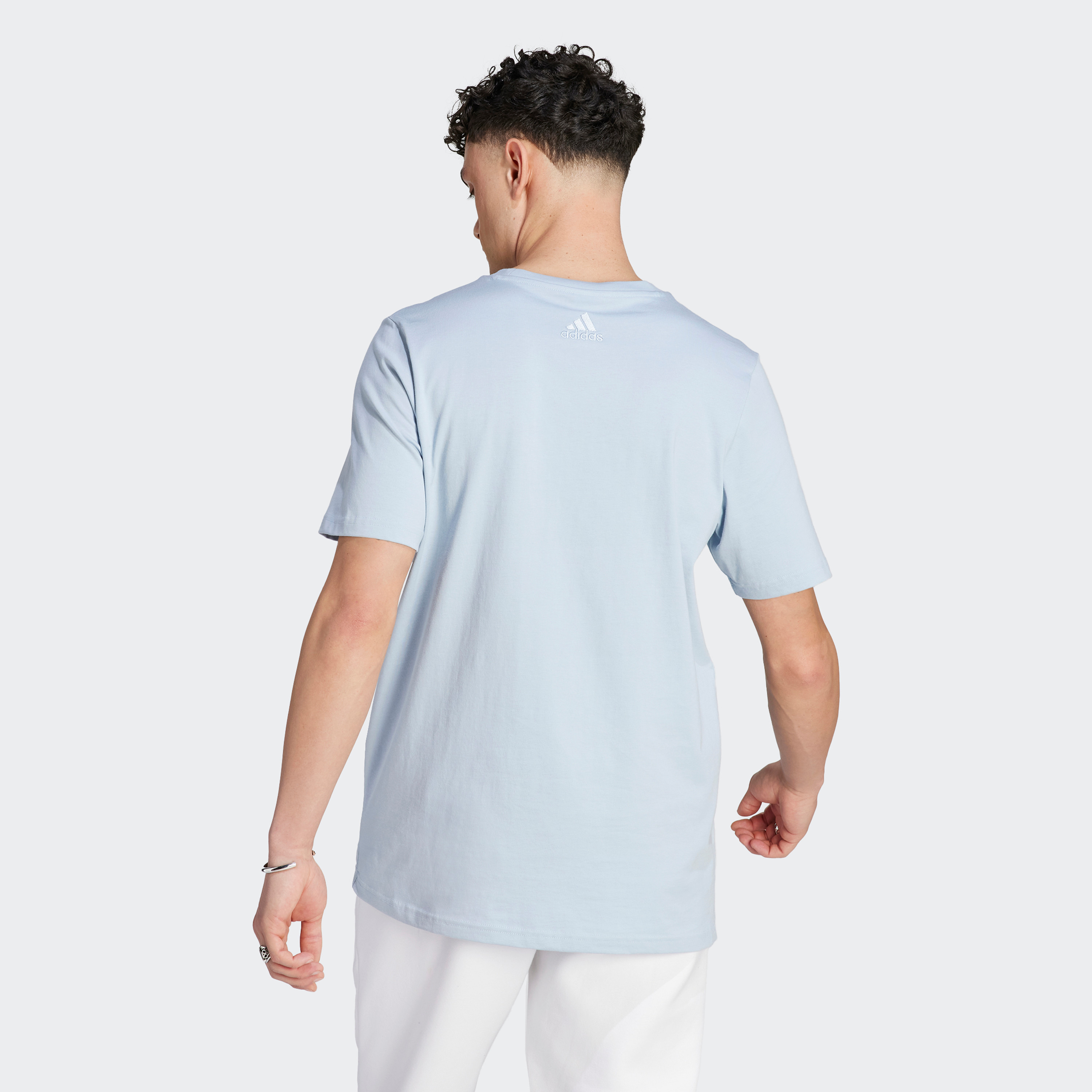 تي شيرت اسنشيالز بشعار كبير جورسيه واحد من اديداس| او اي-men-clothing-sportswearandactivewear-tshirtsandpolos-image-24