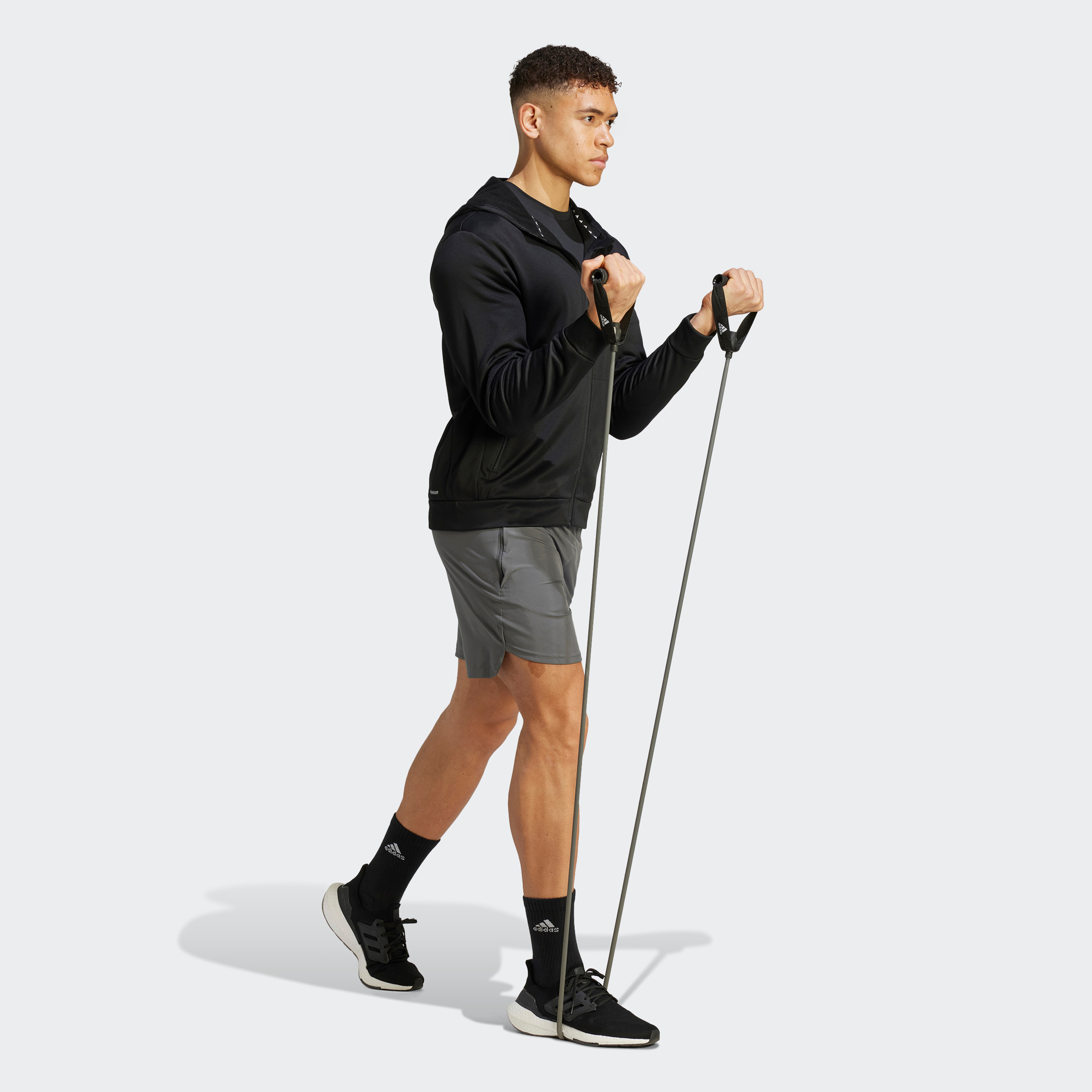 جاكيت هودي بسحاب كامل اسينشيالز ترين للرجال مزين برسومات الموسمية من اديداس| او اي-men-winterwear-hoodiesandsweatshirts-image-2