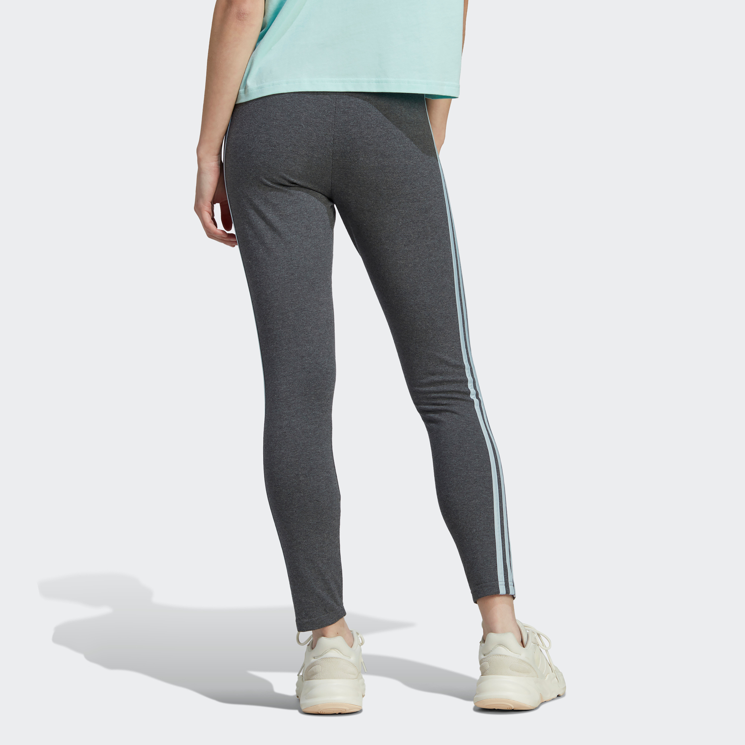 بنطلون ضيقة الجيرسيه بخصر عالٍ 3 خطوط أساسية للنساء من اديداس | او اي-women-clothing-bottoms-leggings-image-15