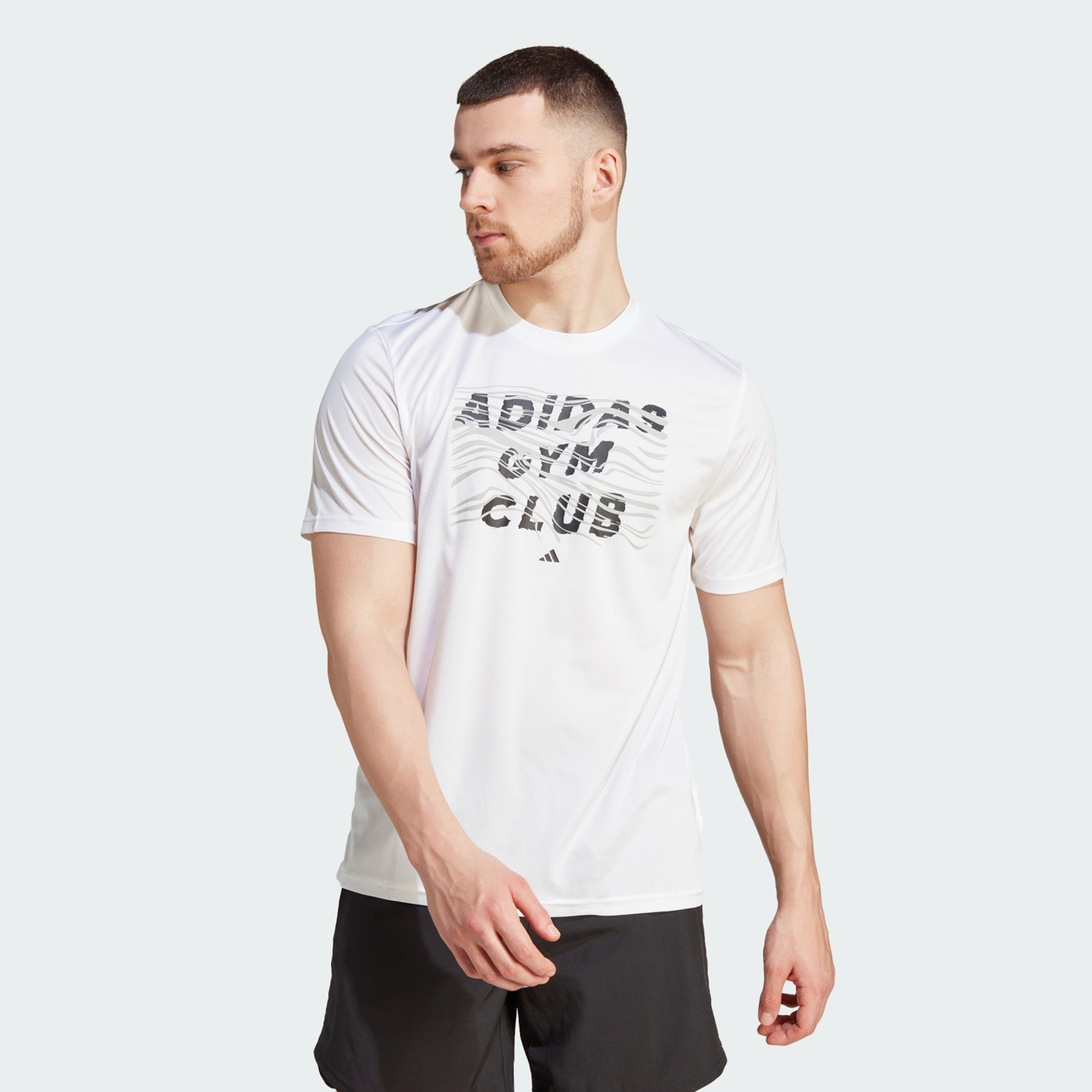 تي شيرت للتدريب أتش اي اي تي الجرافيك للرجال من اديداس | او اي-men-clothing-sportswearandactivewear-tshirtsandpolos-image-1