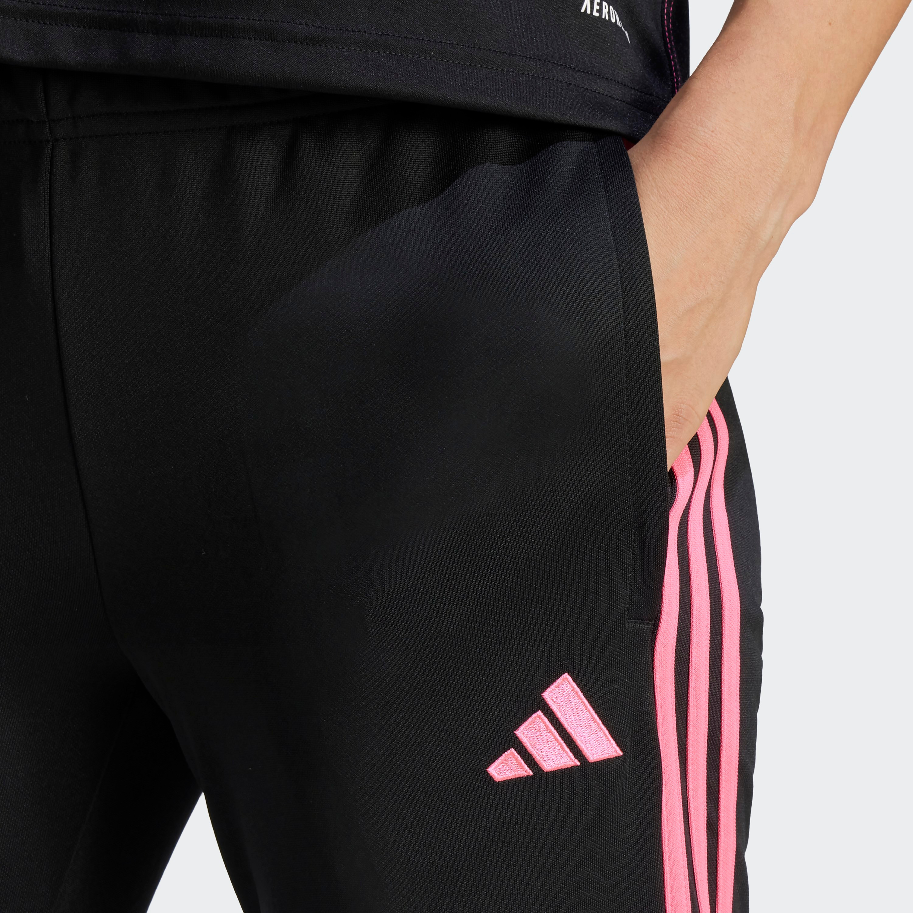 سروال رياضي تيرو 23 للجري للنساء من اديداس| او اي-women-clothing-bottoms-joggers-image-3
