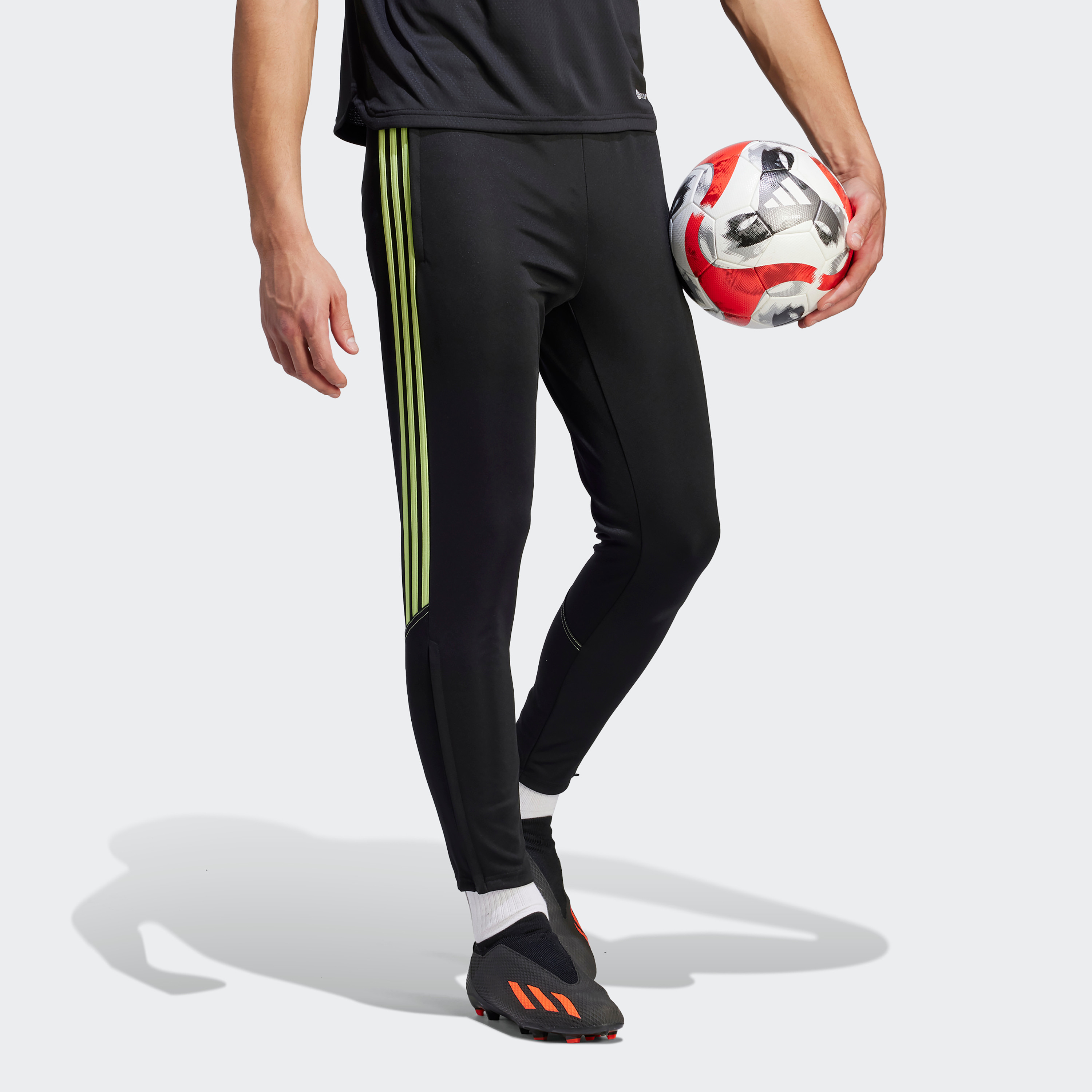 سروال رياضي تيرو 23 للجري للرجال من اديداس| او اي-sports-men-clothing-bottoms-image-2