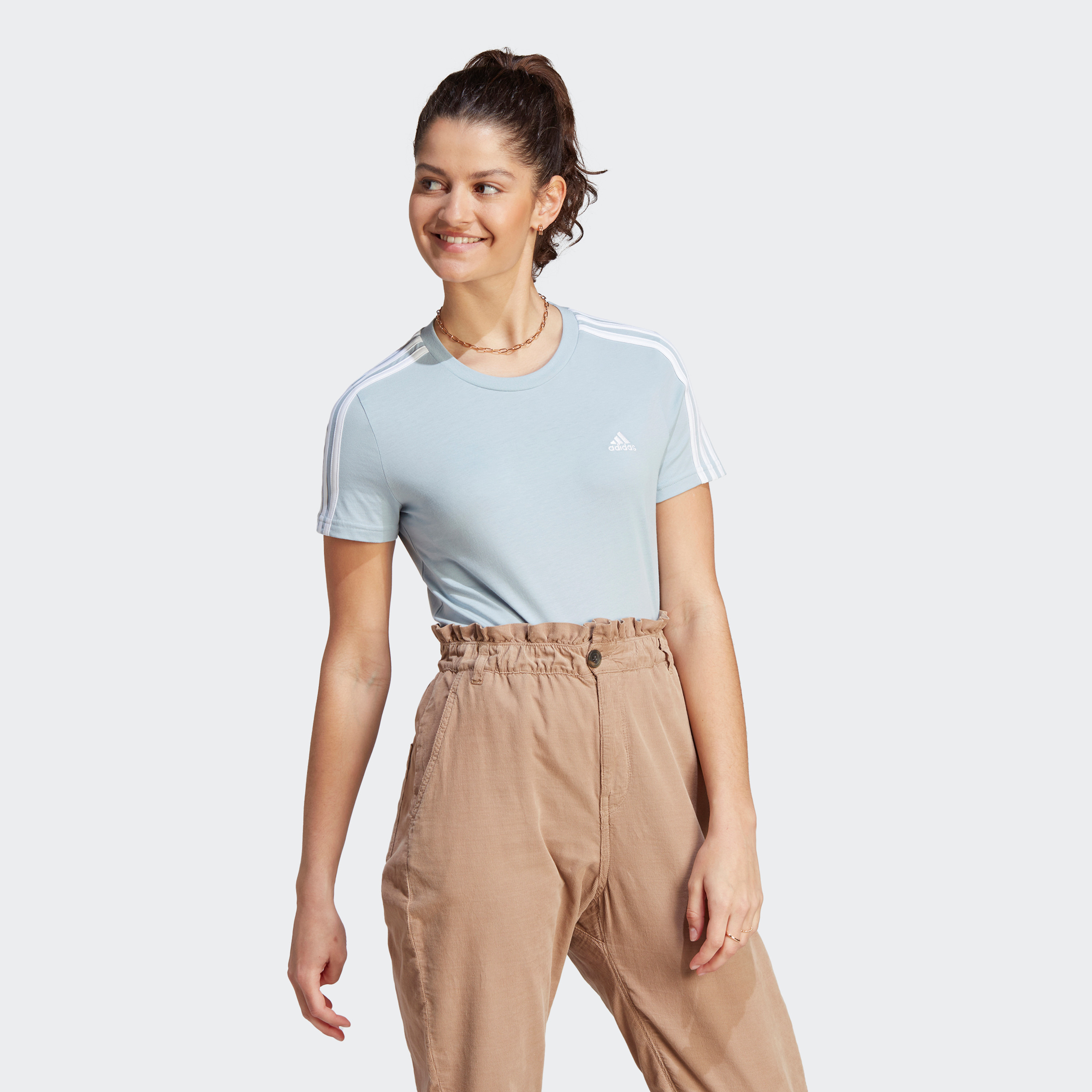 سروال رياضي اسنشيال ضئيل بثلاثة خطوط من اديداس للنساء | او اي-sports-women-clothing-tshirtsandvests-image-4