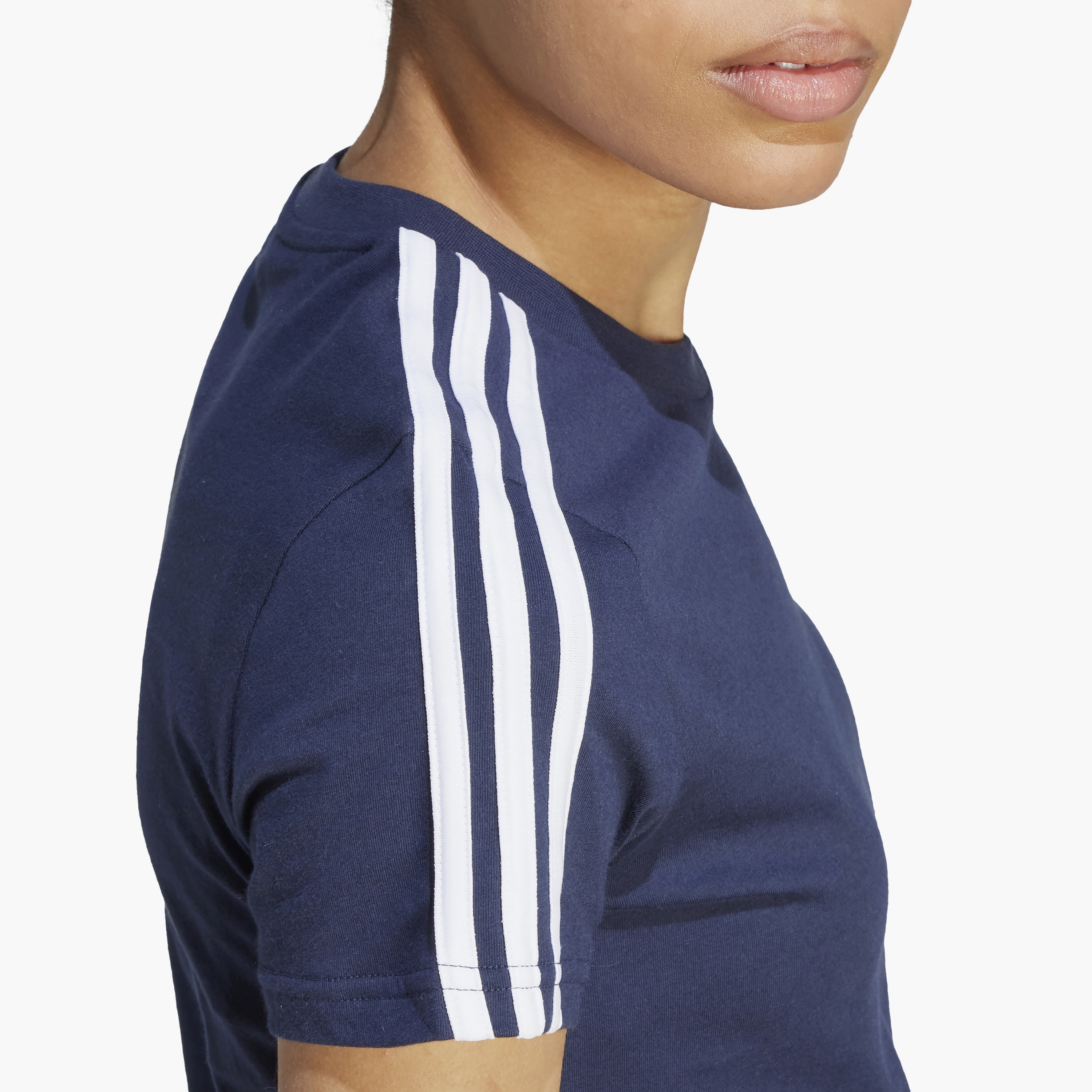 تيشيرت ذو اسينشالز سليم 3-سترايبس للنساء من اديداس IM2791 | OE-women-clothing-tshirts-image-4