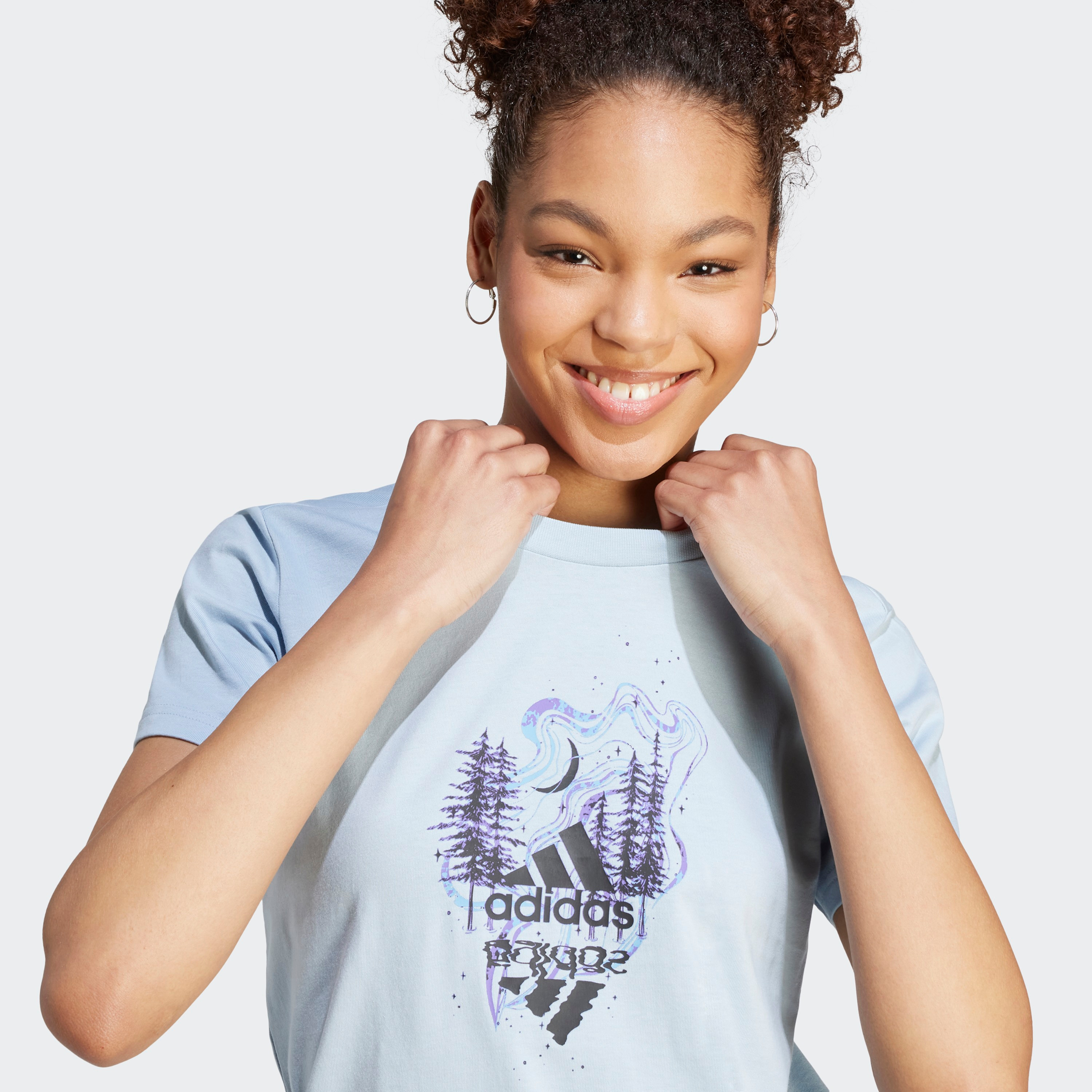 تيشيرت للنساء يتميز برسم الطبيعة الصوف يجرافيك من اديداس | او اي-sports-women-clothing-tshirtsandvests-image-3