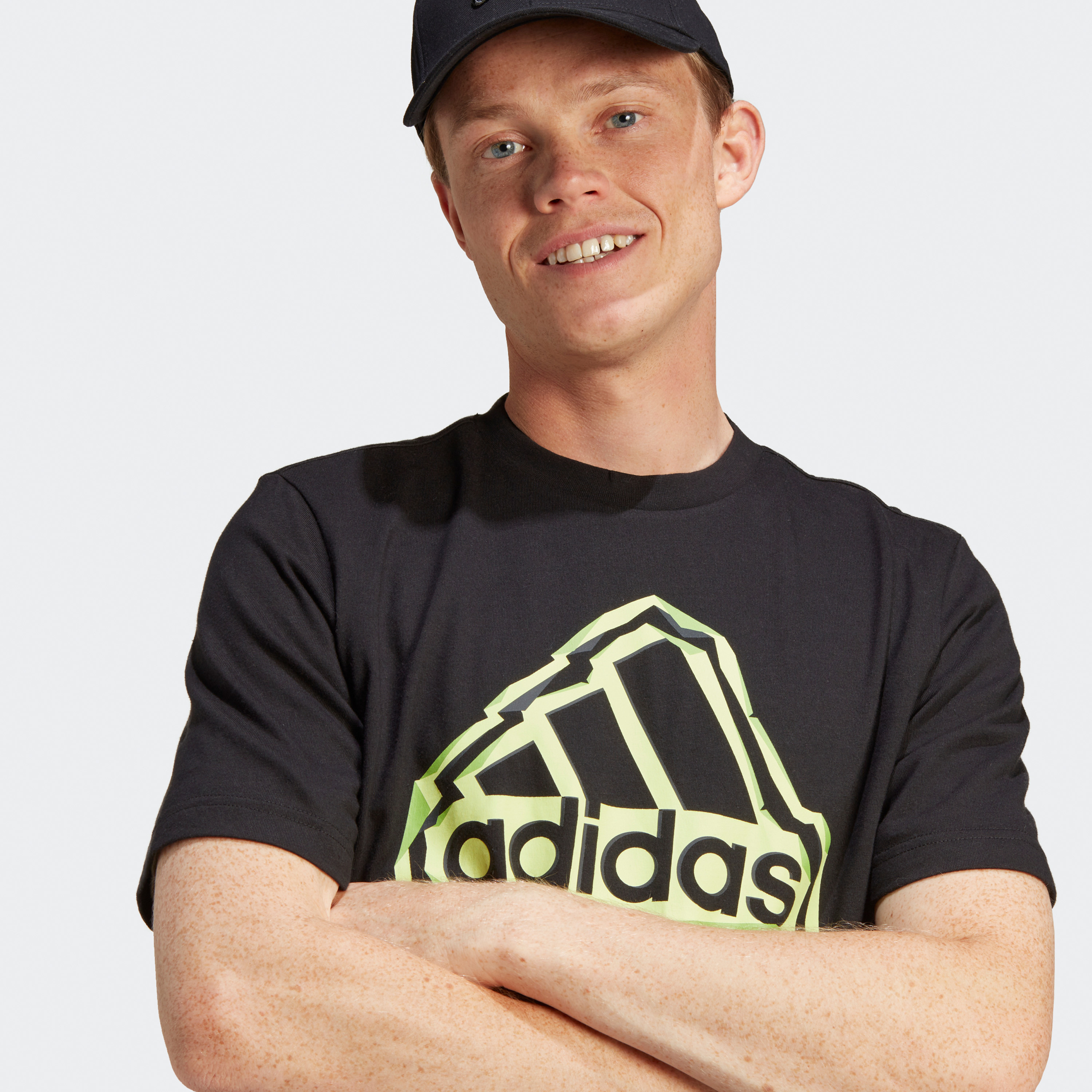أديداس - تي شيرت جرافيكي بشعار مطوي IM8300-men-clothing-sportswearandactivewear-tshirtsandpolos-image-6