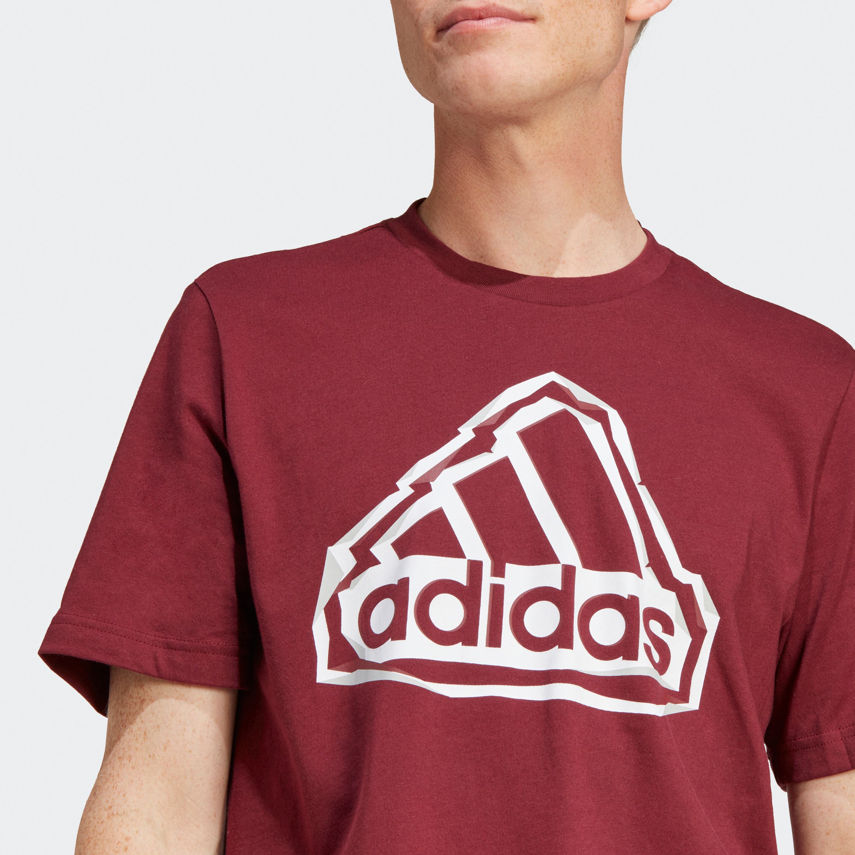 أديداس - تي شيرت جرافيكي بشعار مطوي IM8300-men-clothing-sportswearandactivewear-tshirtsandpolos-image-14