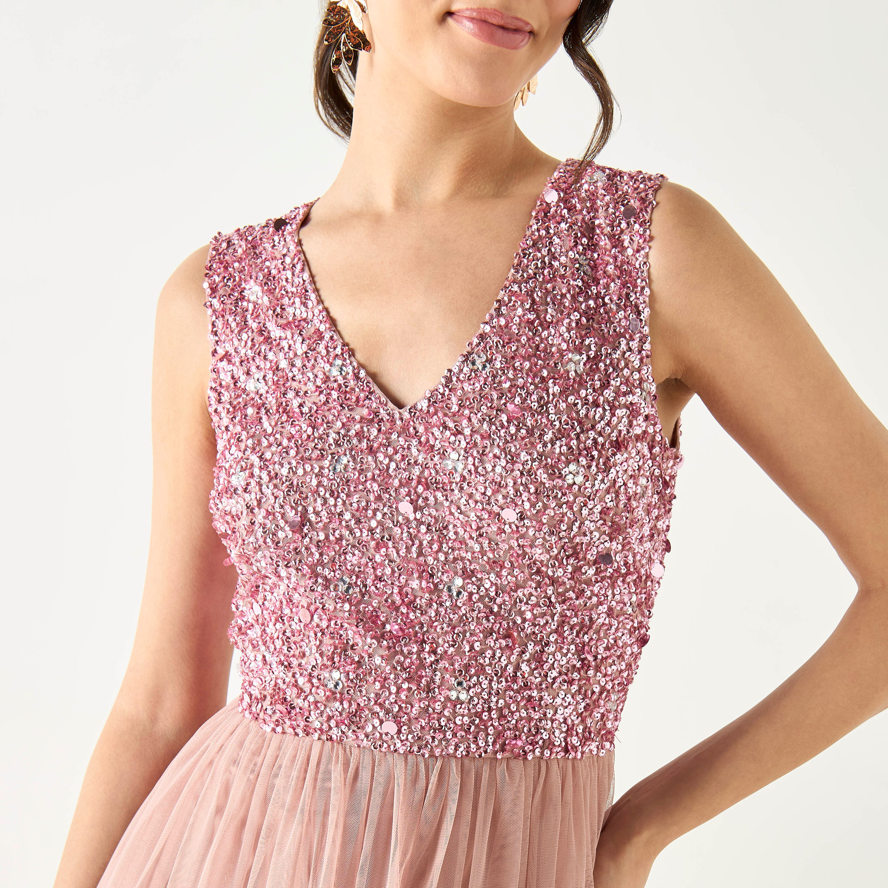 Buy Women s Lace Beads Sequin Embellished Sleeveless Maxi Dress with V neck Online Centrepoint KSA