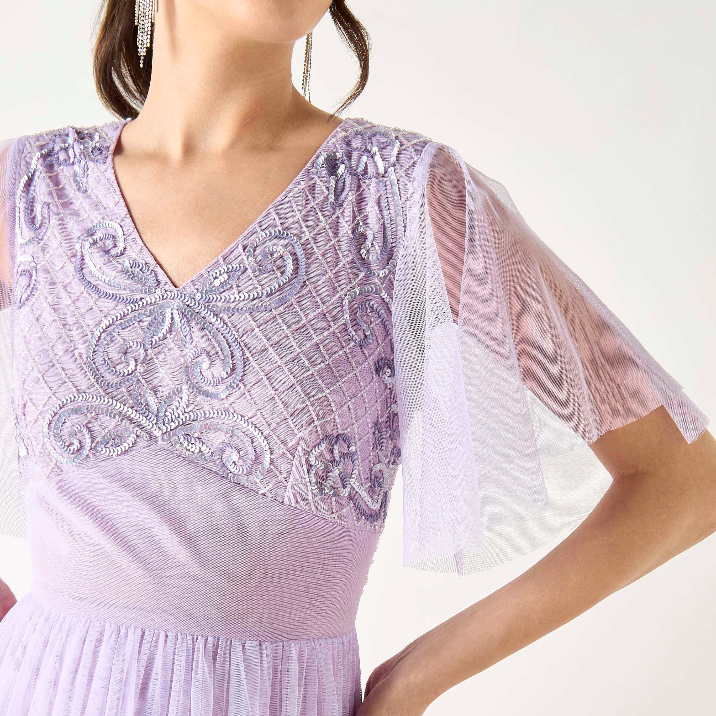 فستان طويل بياقة مزينة وأكمام واسعة-women-clothing-dresses-image-4