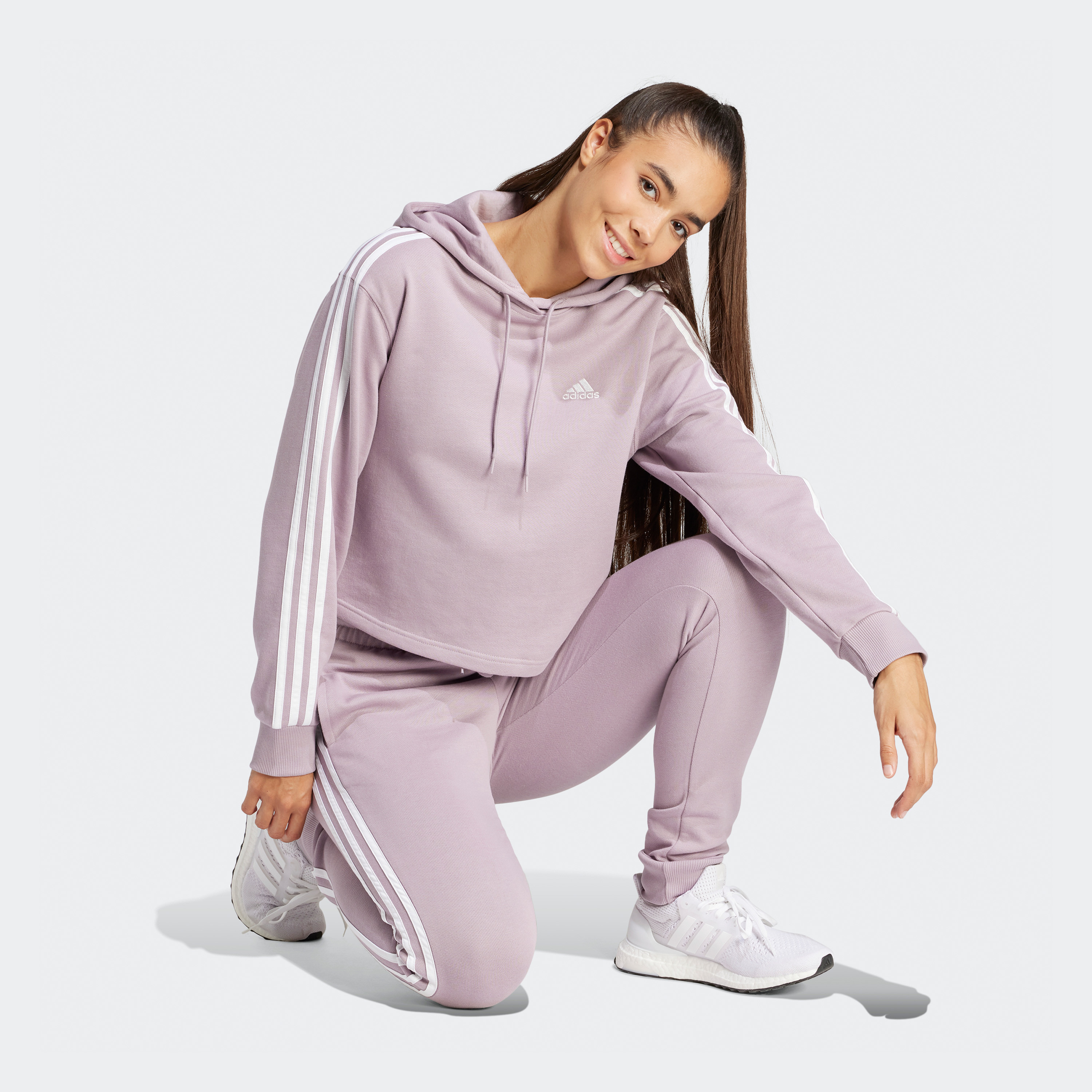 أديداس - هودي كروب ايسنشالز بثلاثة خطوط تيري فرنسي IR5396-sports-women-clothing-hoodiesandsweatshirts-image-3