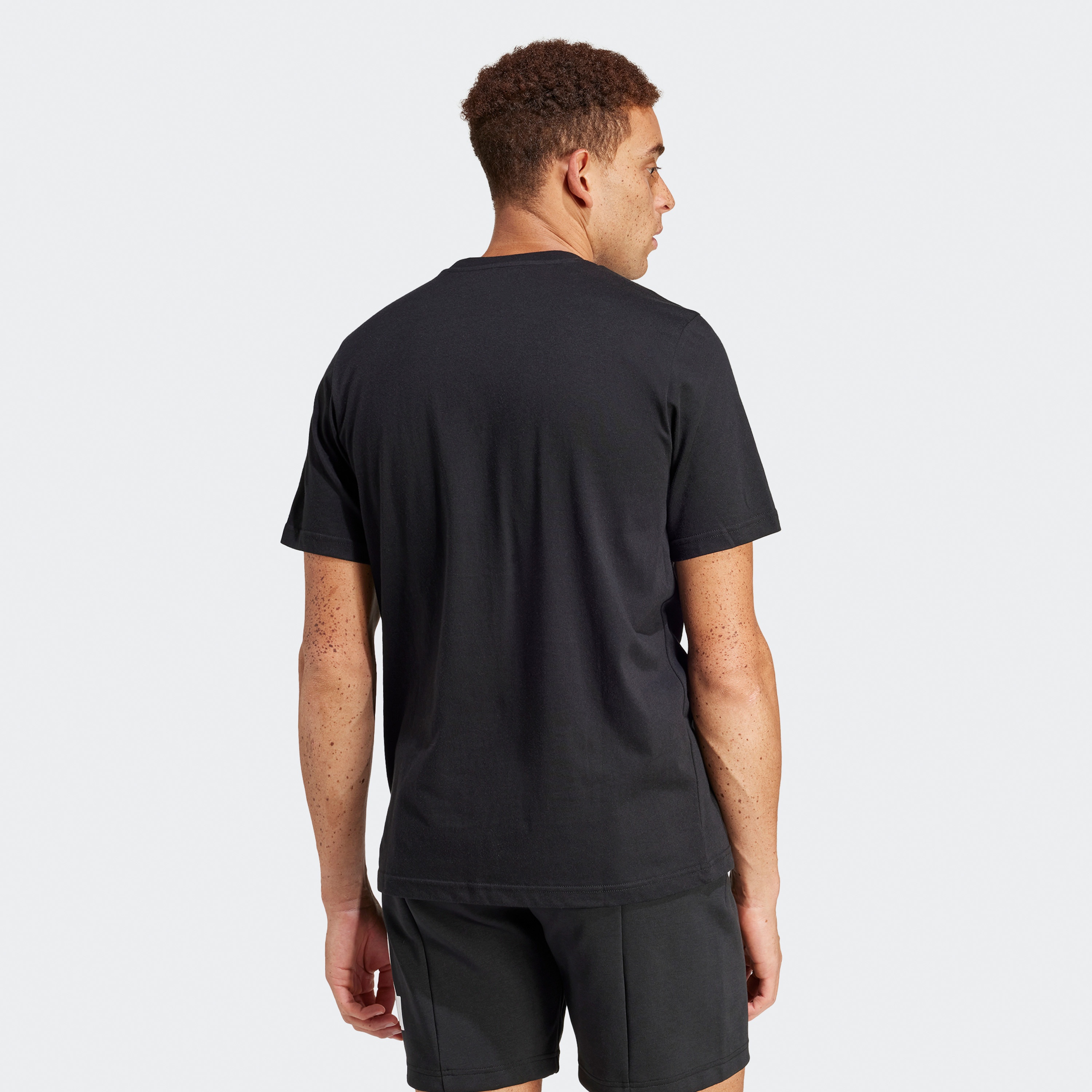 أديداس - تي شيرت جرافيكي بشعار خطي جيشي IN6473-men-clothing-sportswearandactivewear-tshirtsandpolos-image-10