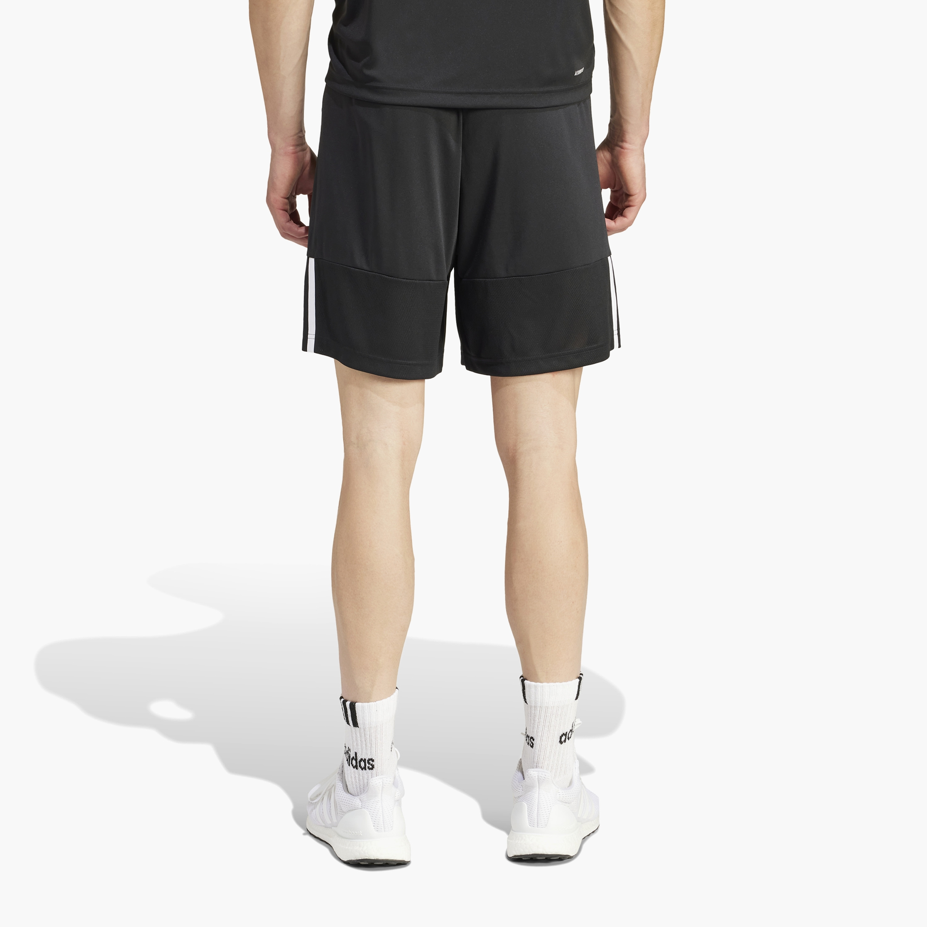 تيشيرت ذو سيرينو ايروريدي ذو قطع الخطوط الثلاثة مع 7 بوصات للرجال من اديداس | OE-men-clothing-bottoms-shorts-image-5