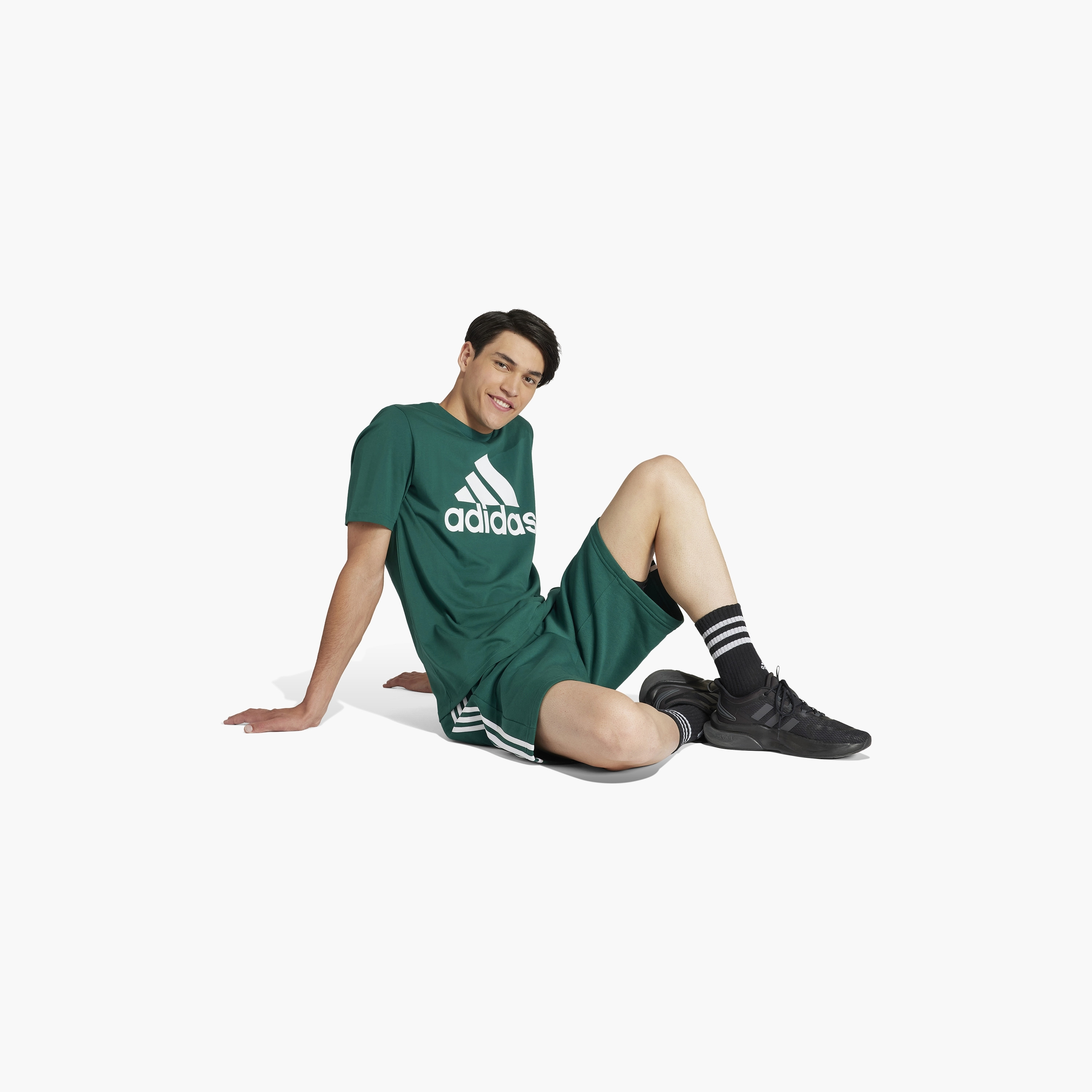 تي شيرت اسنشيالز بشعار كبير جورسيه واحد من اديداس للرجال IS1300 | OE-men-clothing-sportswearandactivewear-tshirtsandpolos-image-2