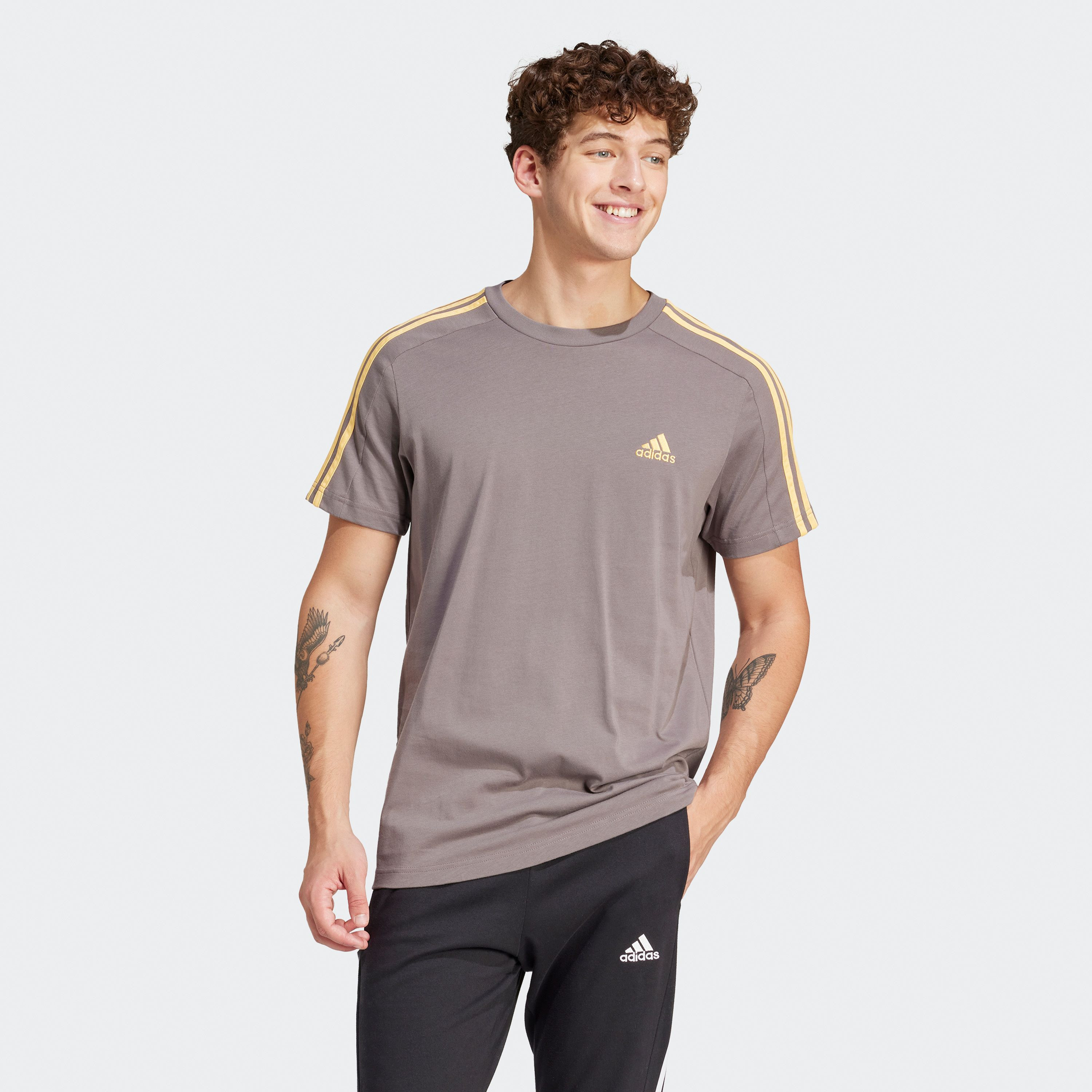 أديداس - تي شيرت جيرسي ايسنشالز 3 خطوط IC9334-men-clothing-sportswearandactivewear-tshirtsandpolos-image-35