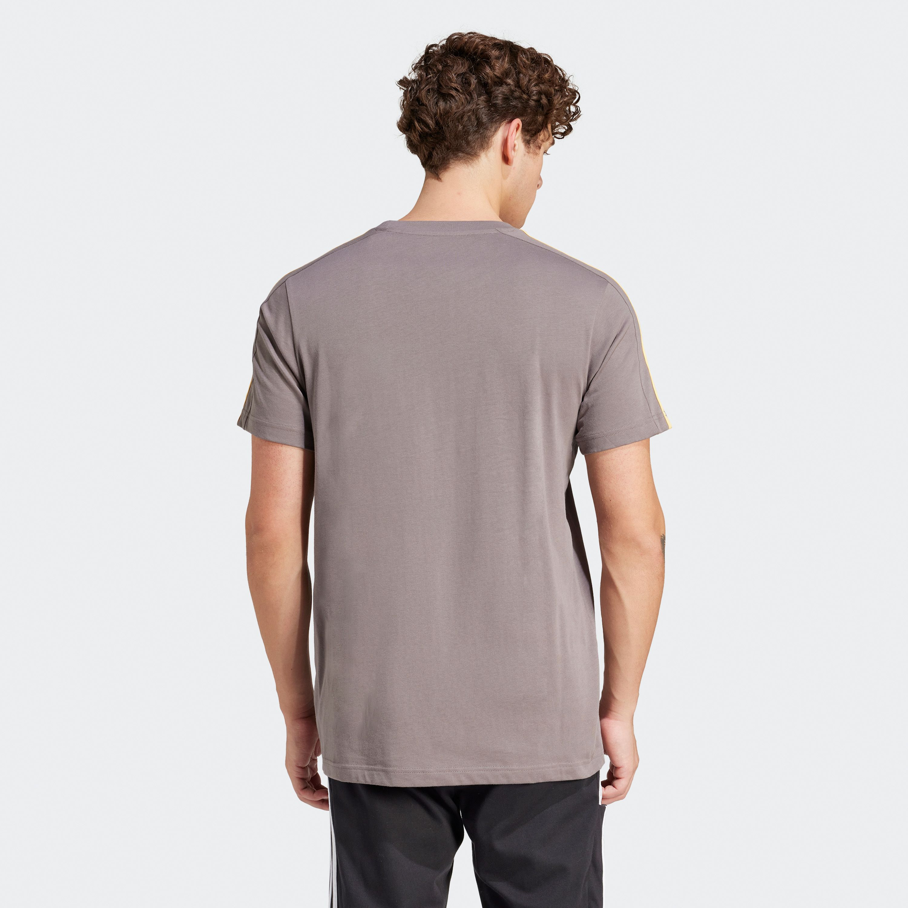 أديداس - تي شيرت جيرسي ايسنشالز 3 خطوط IC9334-men-clothing-sportswearandactivewear-tshirtsandpolos-image-36