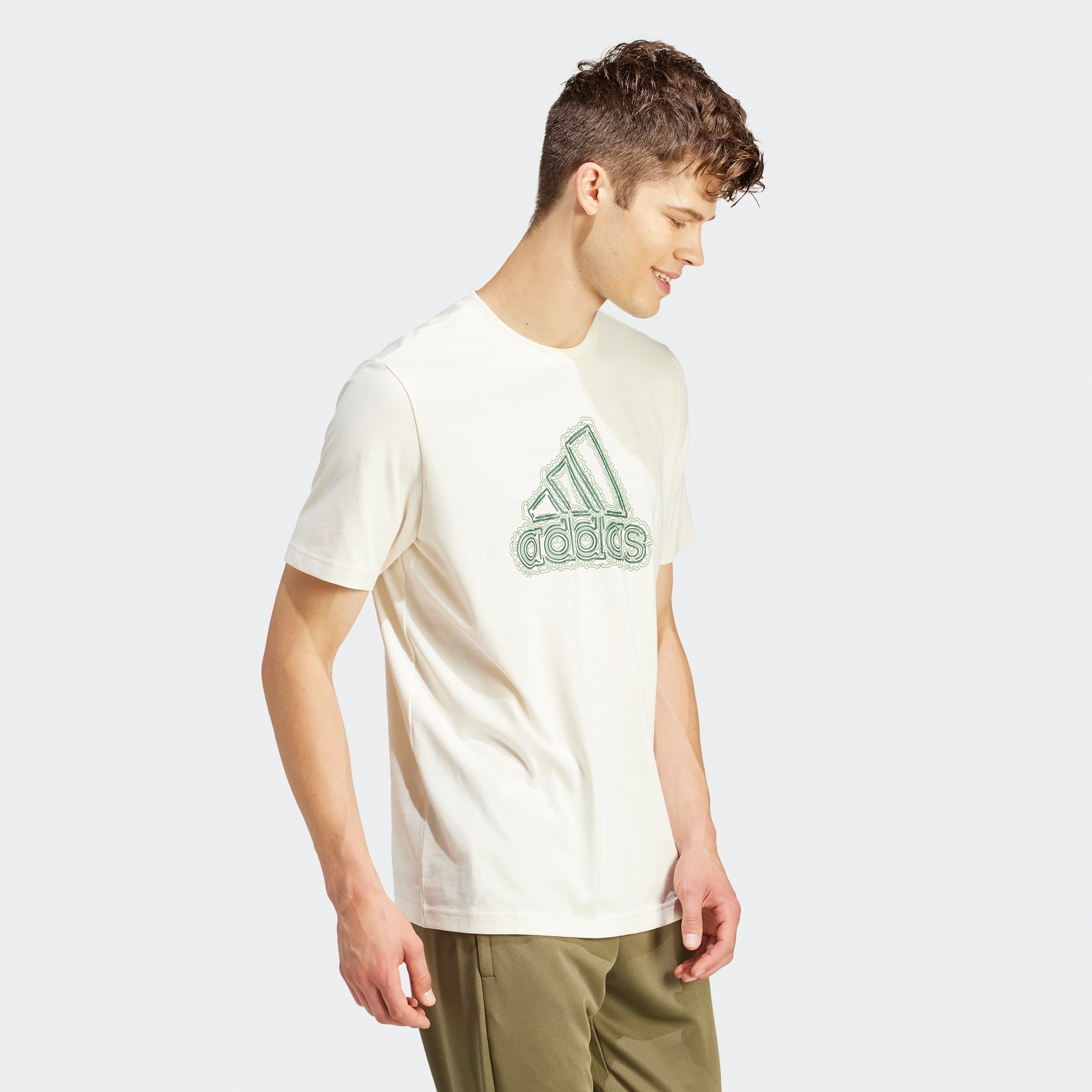 أديداس - تي شيرت جرافيكي بشعار جروث IN6258-men-clothing-sportswearandactivewear-tshirtsandpolos-image-19
