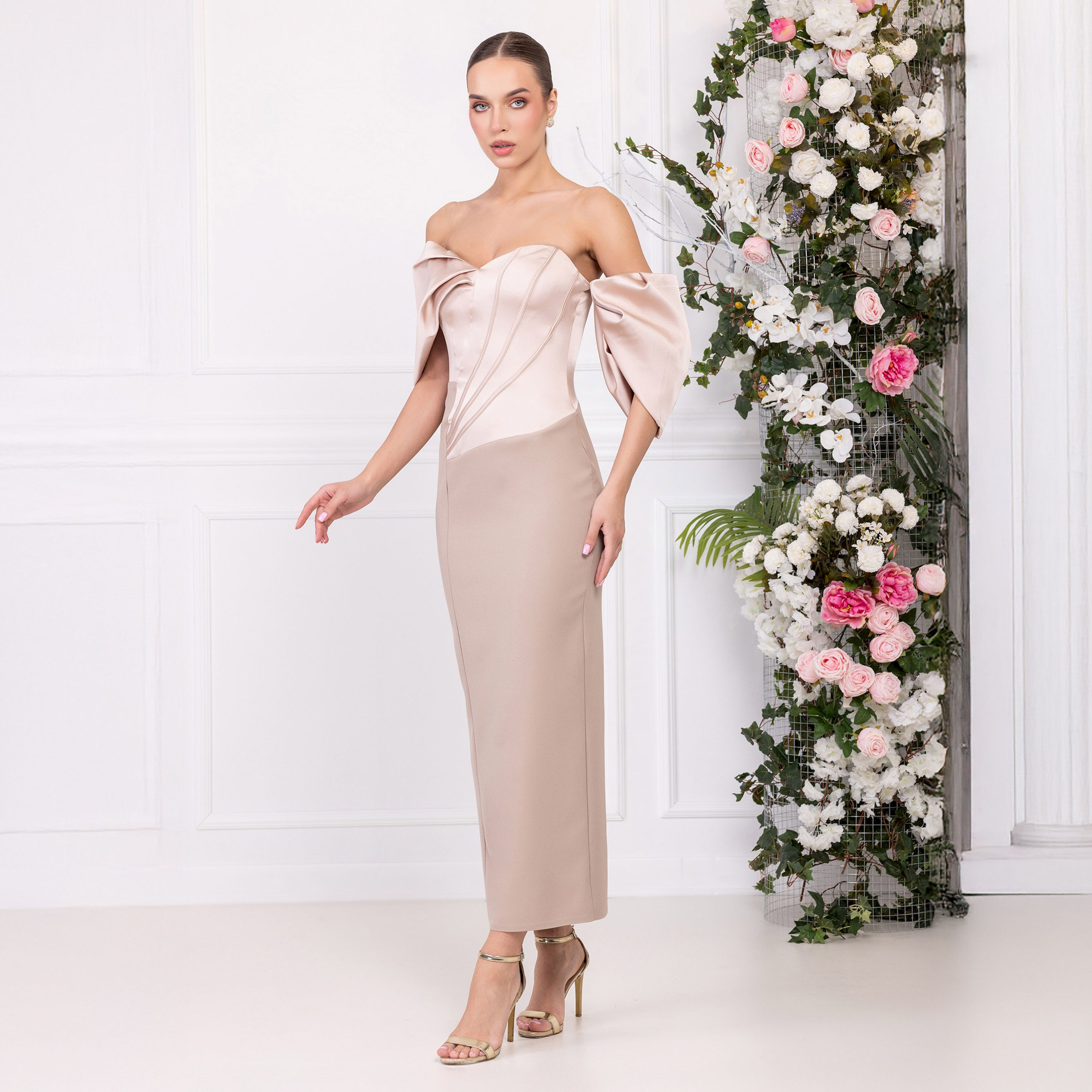 اسبيليا-  فستان ماكسي للنساء  بوليستر مطوي بياقة منخفضة ومفتوح الكتفين-women-clothing-dresses-image-1