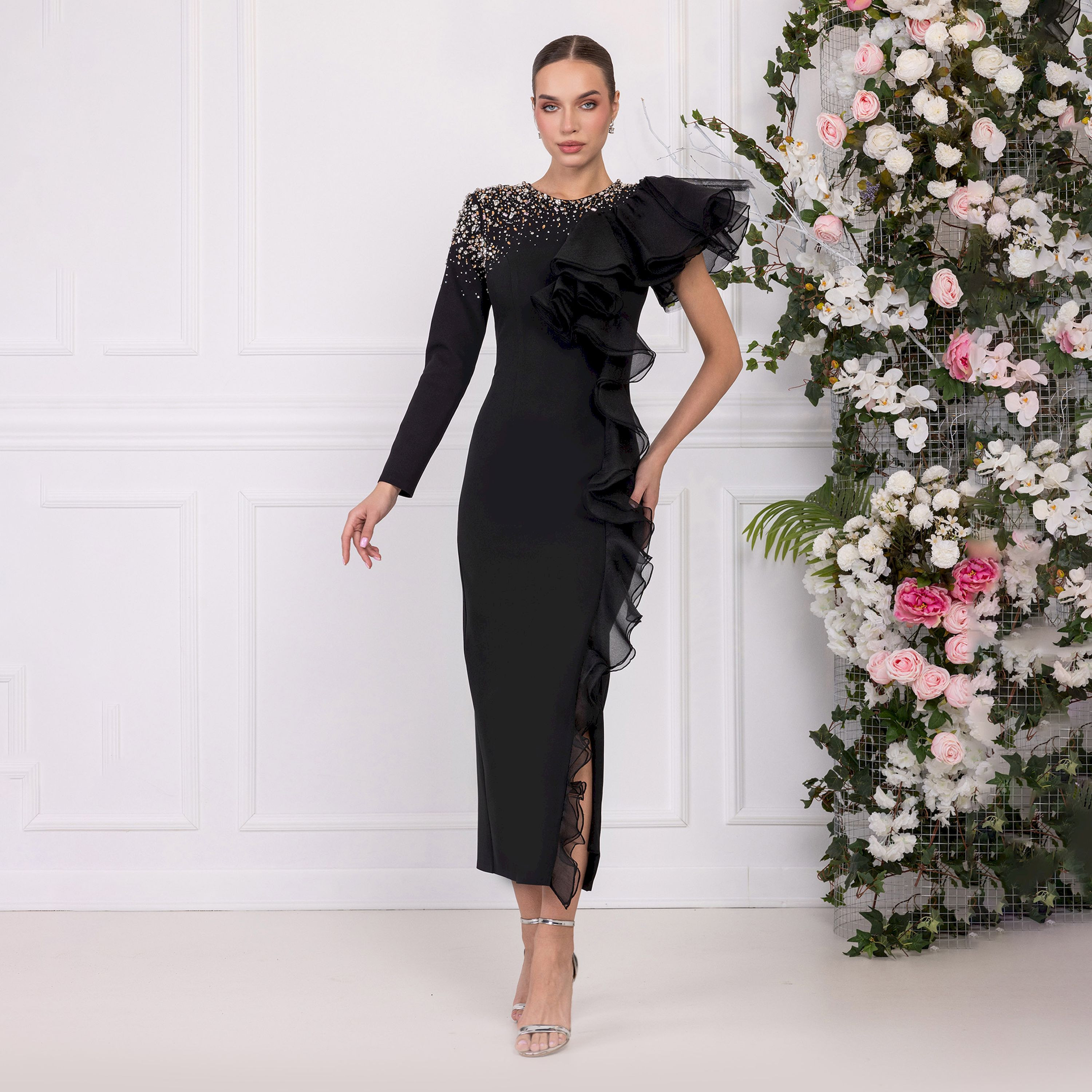 اسبيليا-  فستان ماكسي للنساء غير متماثل بياقة مستديرة  بوليستر مزين-women-clothing-dresses-image-1