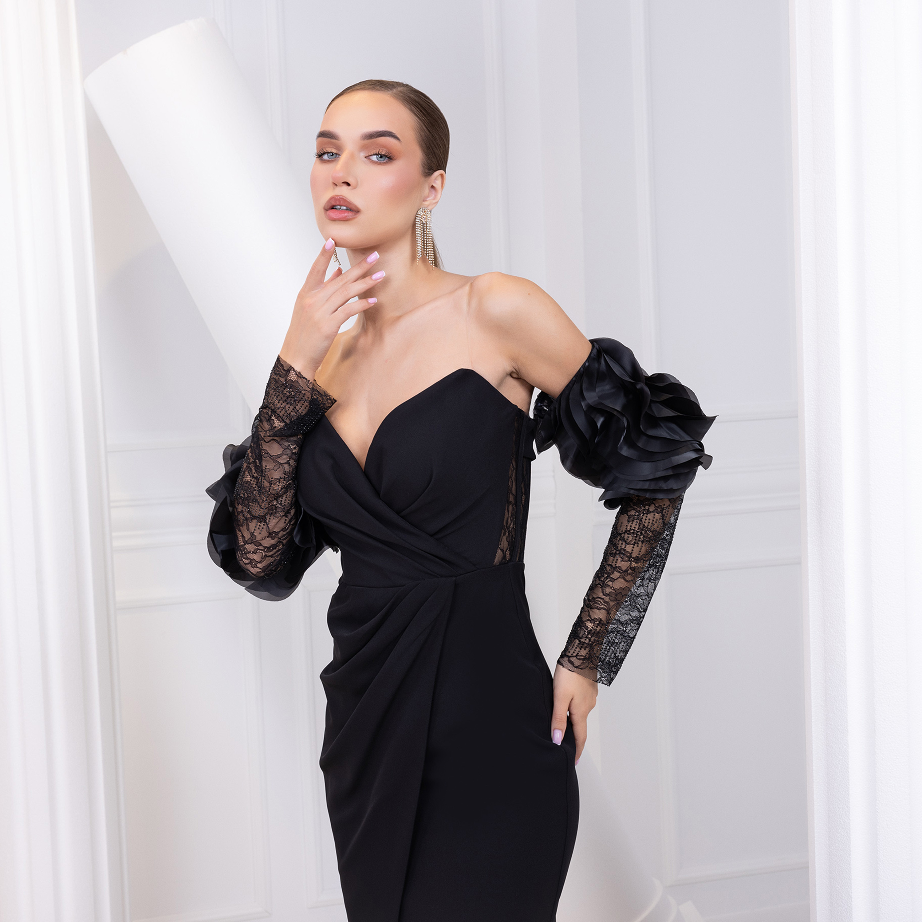 اسبيليا-  فستان ماكسي للنساء من الدانتيل مع كشكشة بياقة على شكل قلب  بوليستر-women-clothing-dresses-image-3