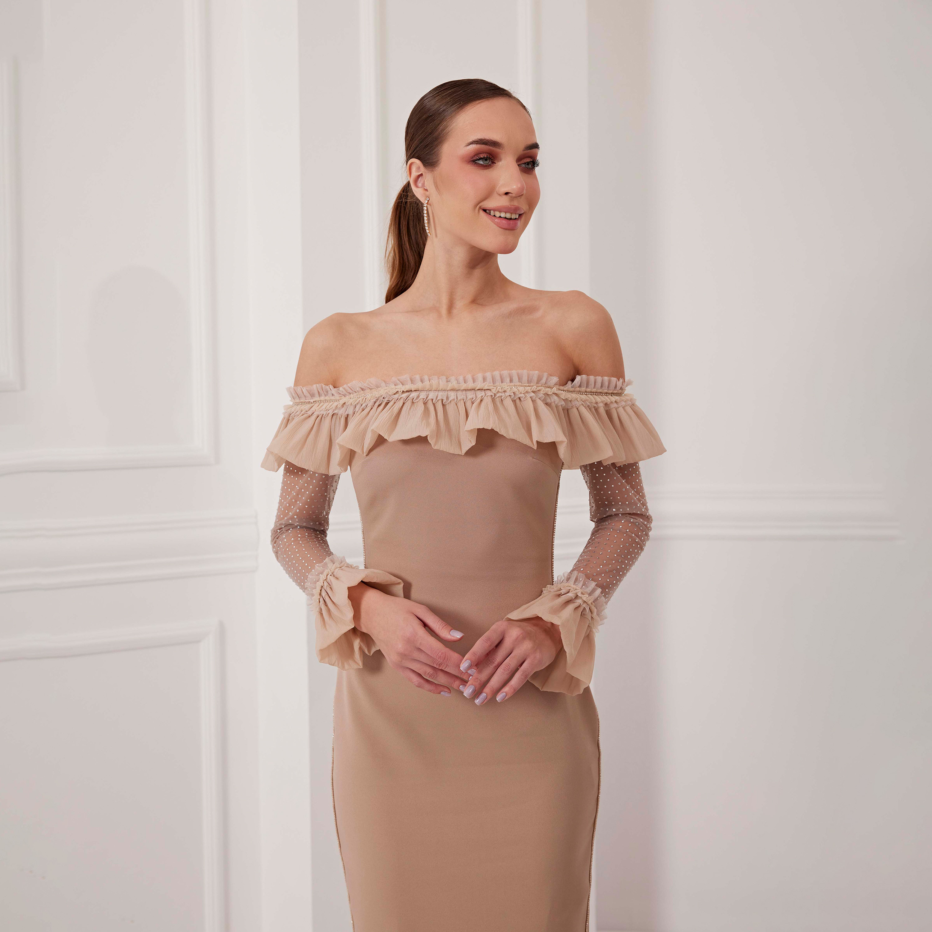 اسبيليا-  فستان ماكسي للنساء  بوليستر مزخرف بياقة منخفضة ومفتوح الكتفين-women-clothing-dresses-image-6
