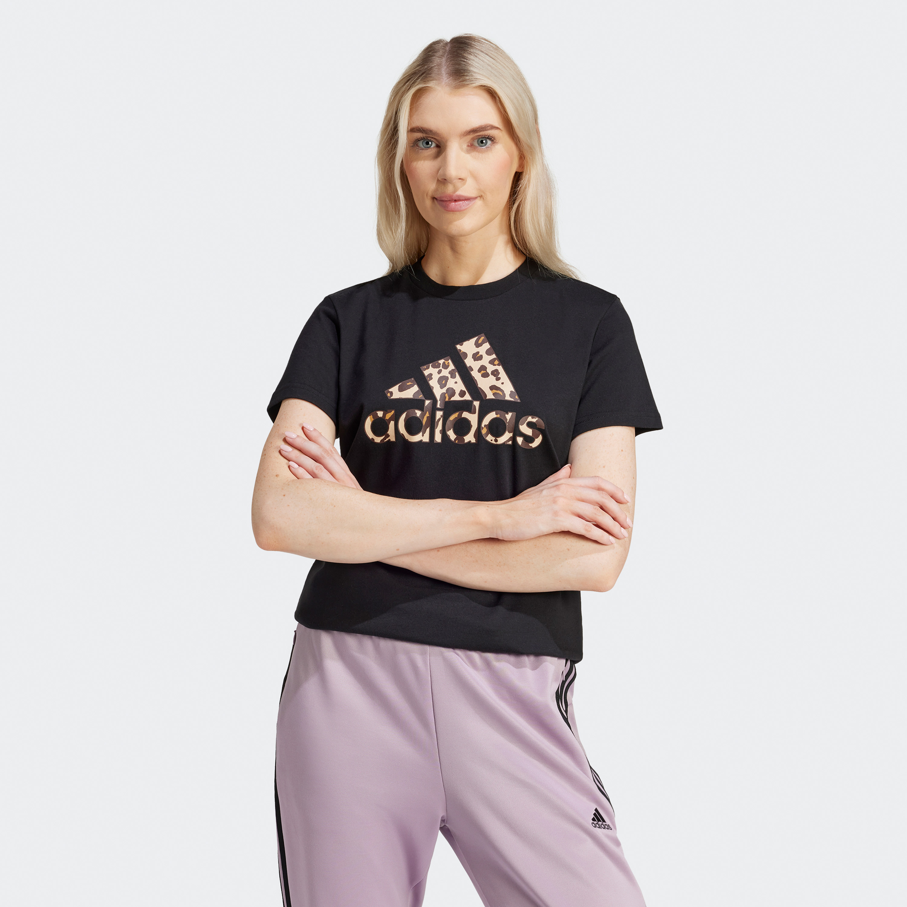 أديداس - تي شيرت جرافيكي بطبعة حيوانات IT1425-sports-women-clothing-tshirtsandvests-image-1