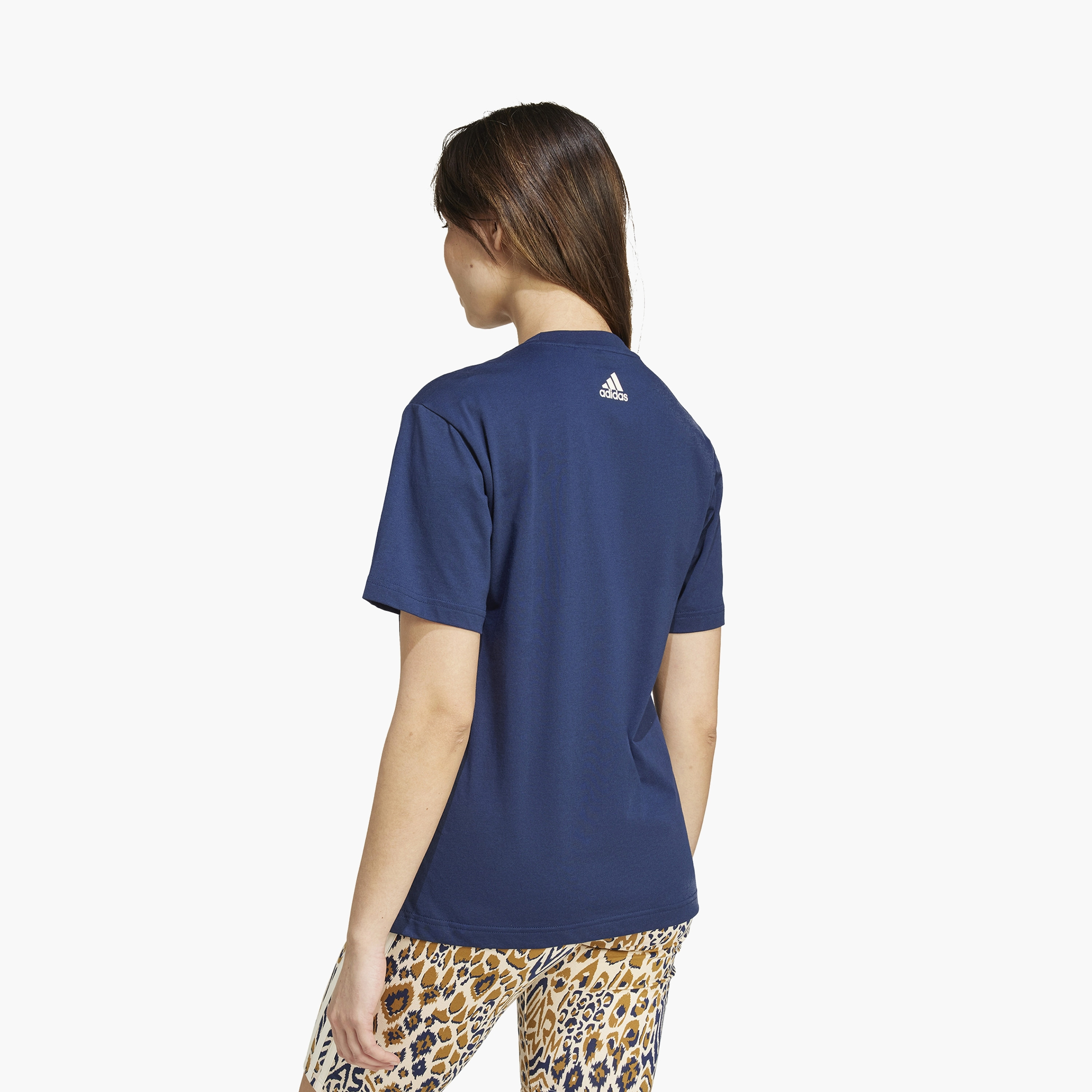 تي شيرت أديداس ذو × فارم ريو الجرافيكي للسيدات من اديداس | OE-sports-women-clothing-tshirtsandvests-image-5