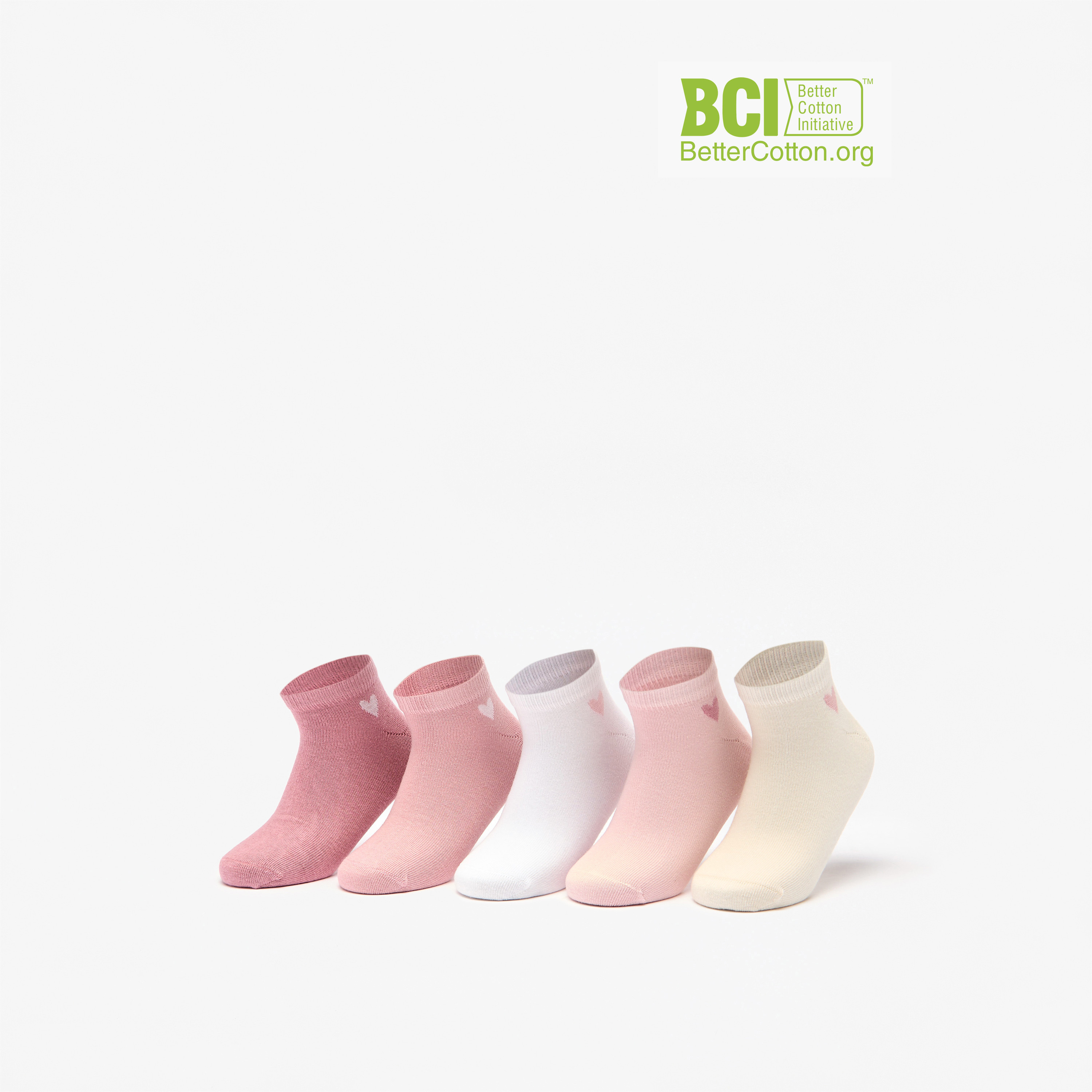 طقم جوارب 5 أزواج بطول الكاحل وطبعات قلب من ليتل ميسي-girls-accessories-socks-image-1
