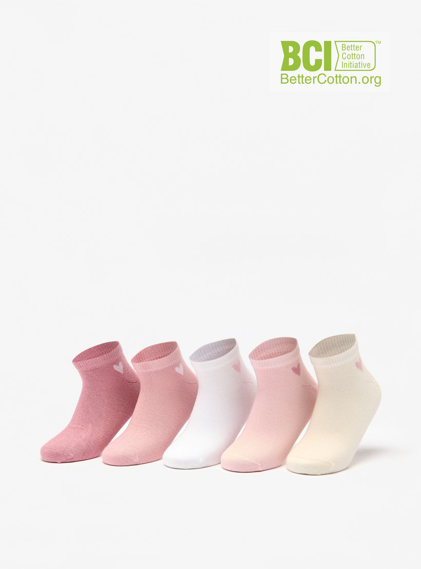 طقم جوارب 5 أزواج بطول الكاحل وطبعات قلب من ليتل ميسي-girls-accessories-socks-image-1