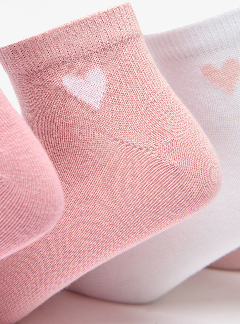 طقم جوارب 5 أزواج بطول الكاحل وطبعات قلب من ليتل ميسي-girls-accessories-socks-image-2