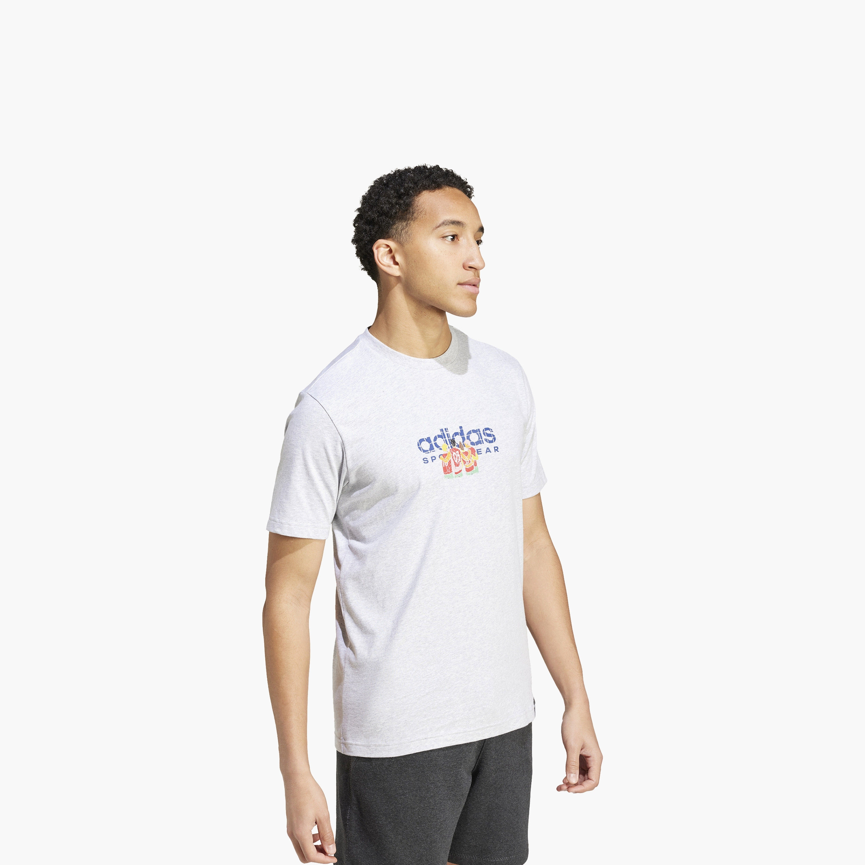 تيشيرت برسومات كودز لاينر للرجال من أديداس | OE-men-clothing-sportswearandactivewear-tshirtsandpolos-image-2