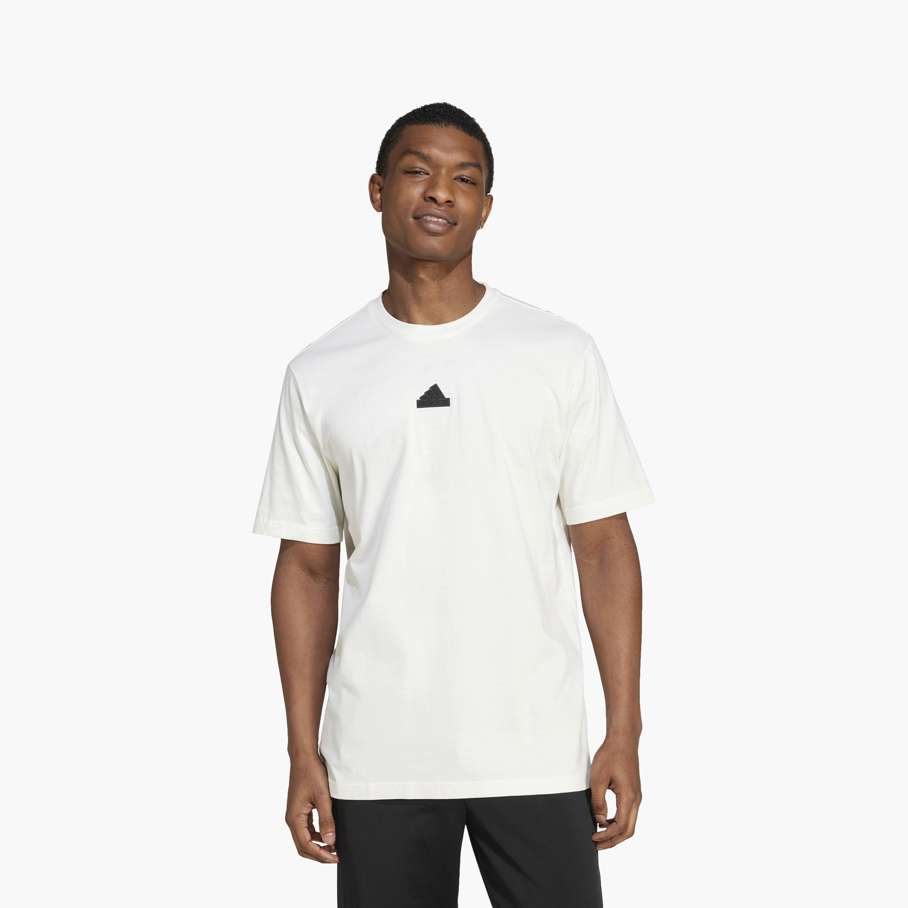 تي شيرت بجرافيك لوف سيجنتشر ذو علامة تجارية من أديداس للرجال | OE-men-clothing-sportswearandactivewear-tshirtsandpolos-image-1